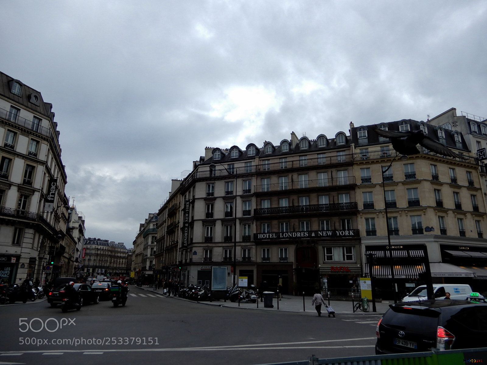 Nikon Coolpix A900 sample photo. Paris photography