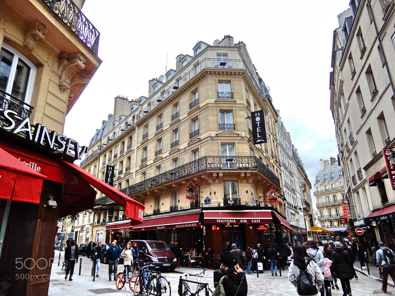Nikon Coolpix A900 sample photo. Paris photography
