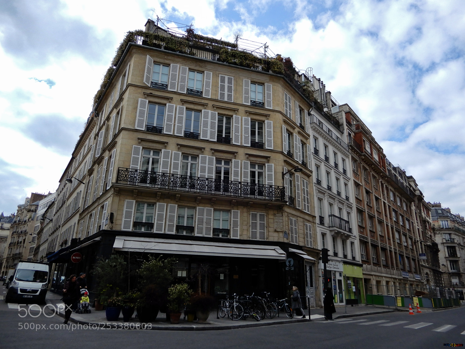 Nikon Coolpix A900 sample photo. Paris photography