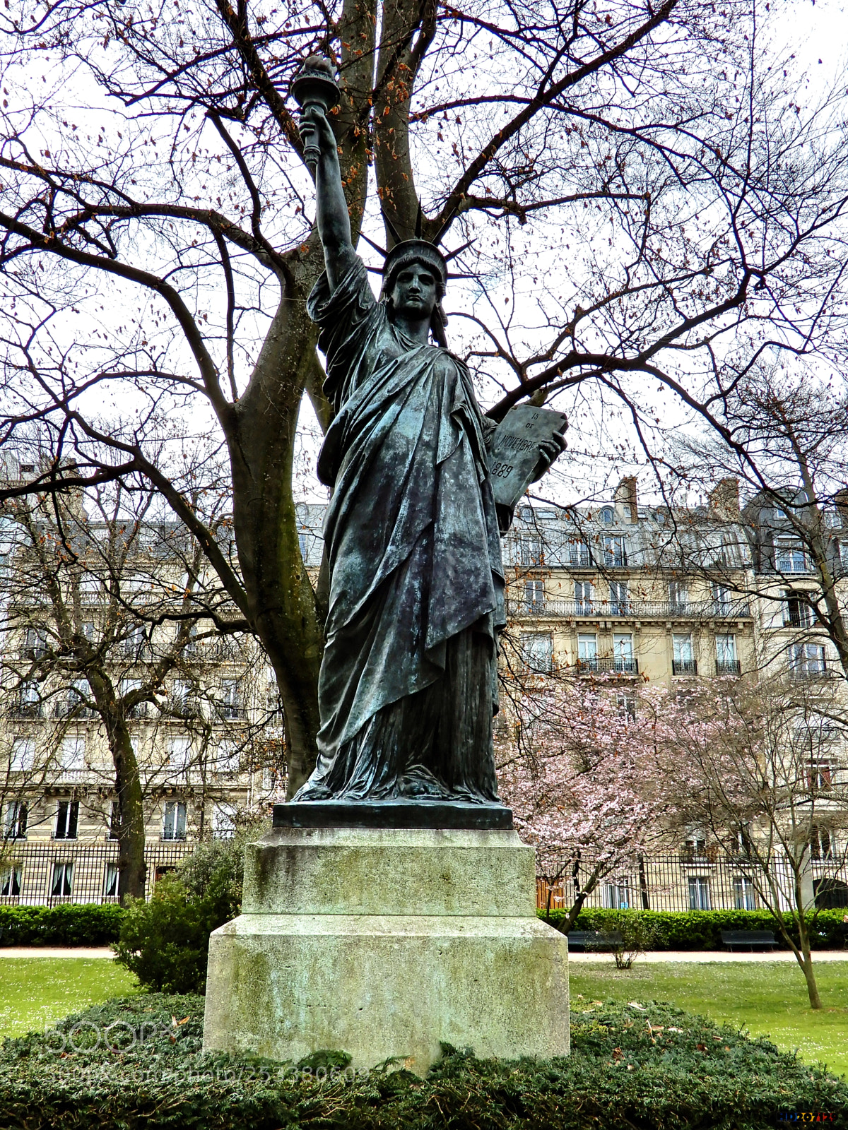 Nikon Coolpix A900 sample photo. Paris photography