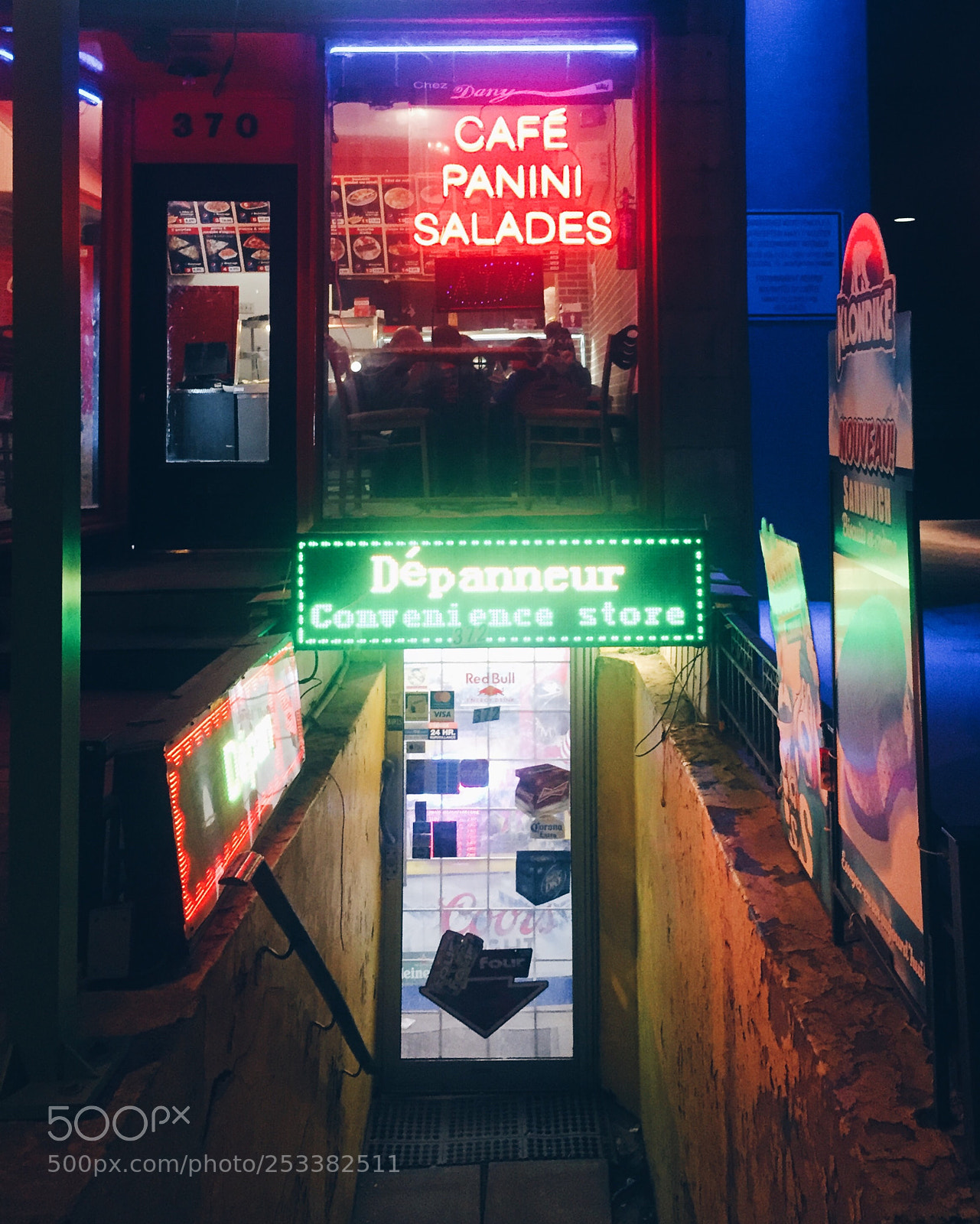 Apple iPhone 6 sample photo. Convenience store!  #montrealbynight photography