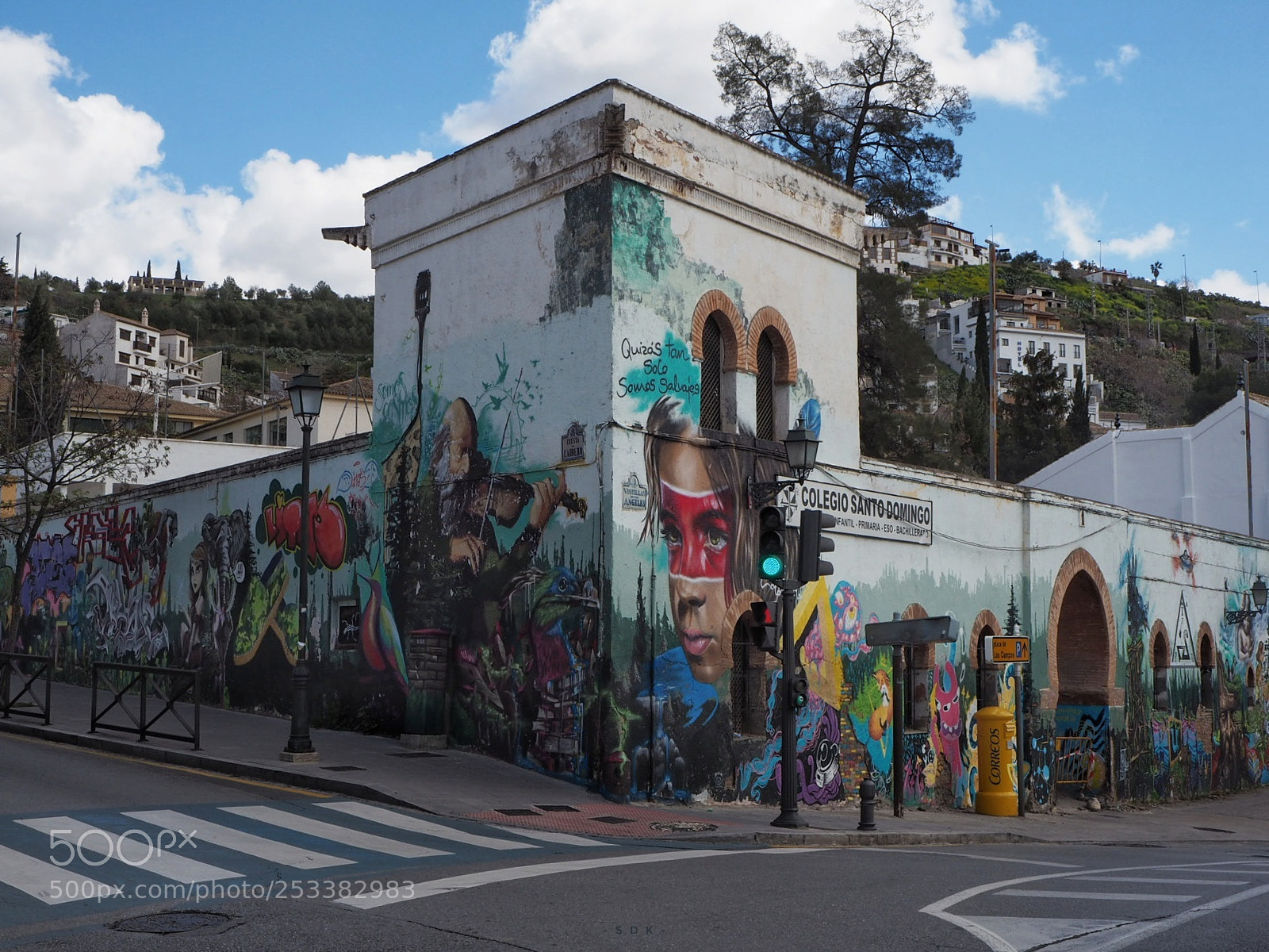 Olympus OM-D E-M10 II sample photo. Urban art photography