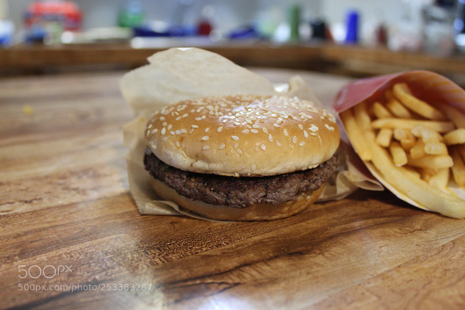 Canon EOS 1300D (EOS Rebel T6 / EOS Kiss X80) sample photo. Mcdonald's quarter pounder & fries photography