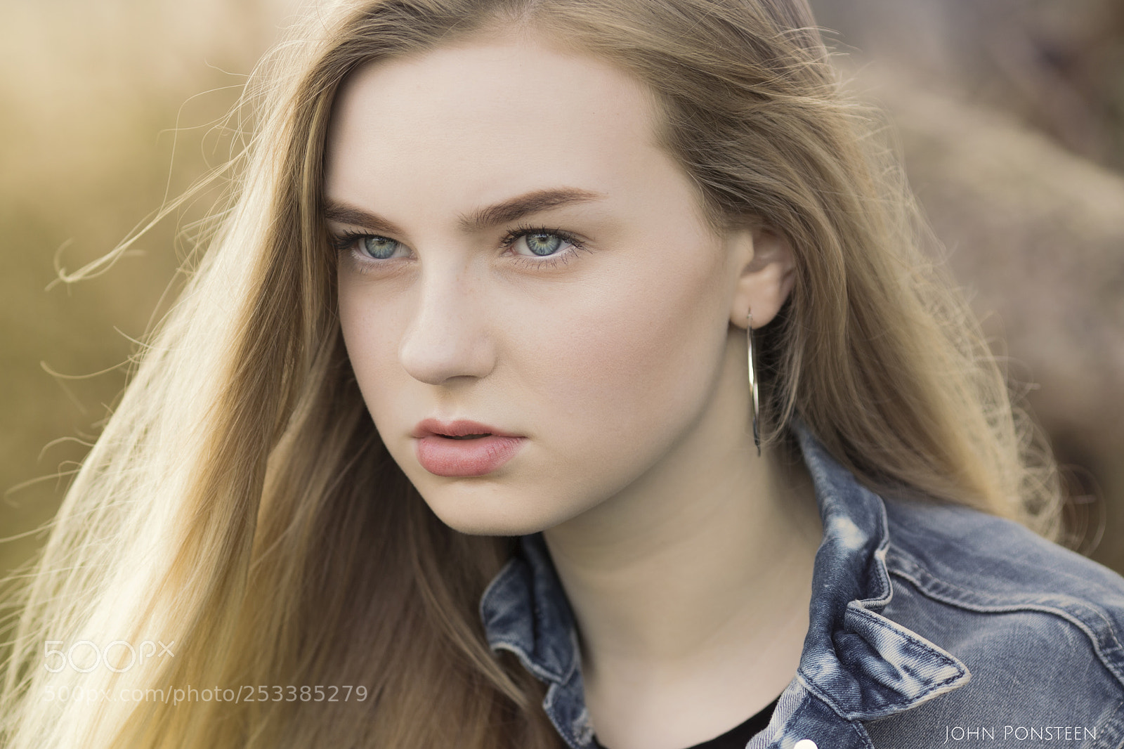 Canon EOS 6D Mark II sample photo. Strong photography
