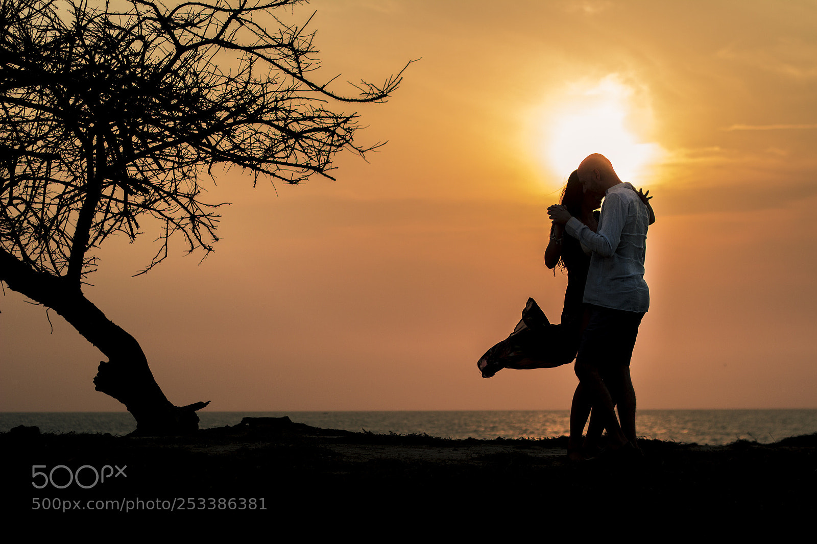 Canon EOS 600D (Rebel EOS T3i / EOS Kiss X5) sample photo. Sunet in love photography
