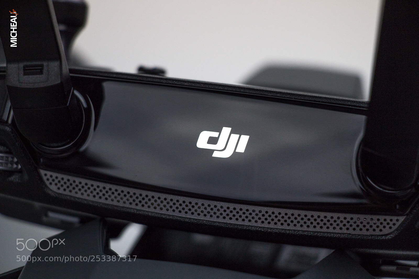Canon EOS 100D (EOS Rebel SL1 / EOS Kiss X7) sample photo. Radio commande dji mavic photography