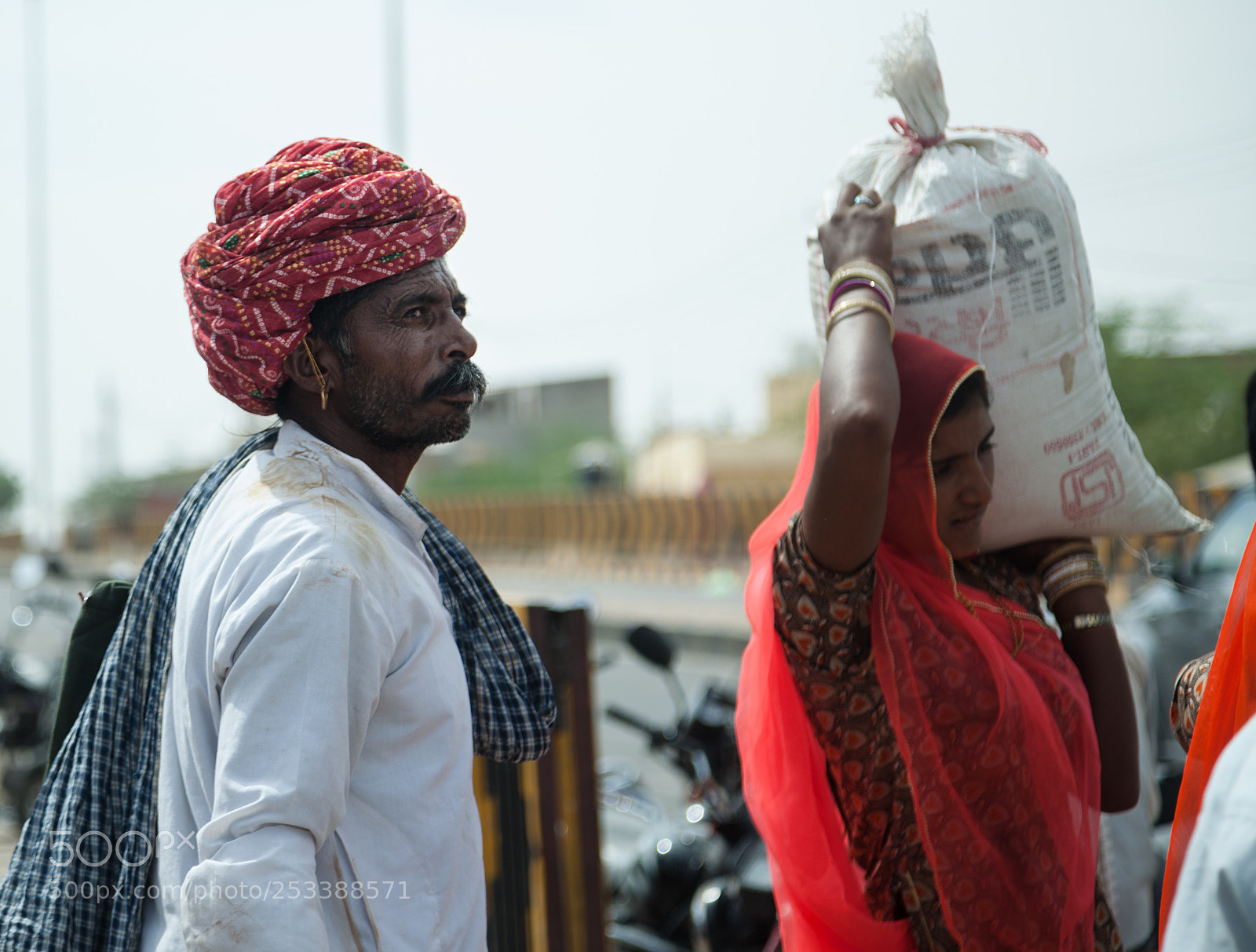 Canon EOS 5D Mark II sample photo. Rajasthani man dressed in photography