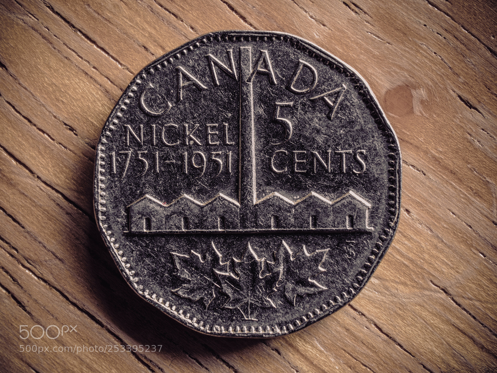 Olympus OM-D E-M5 II sample photo. An old nickel photography