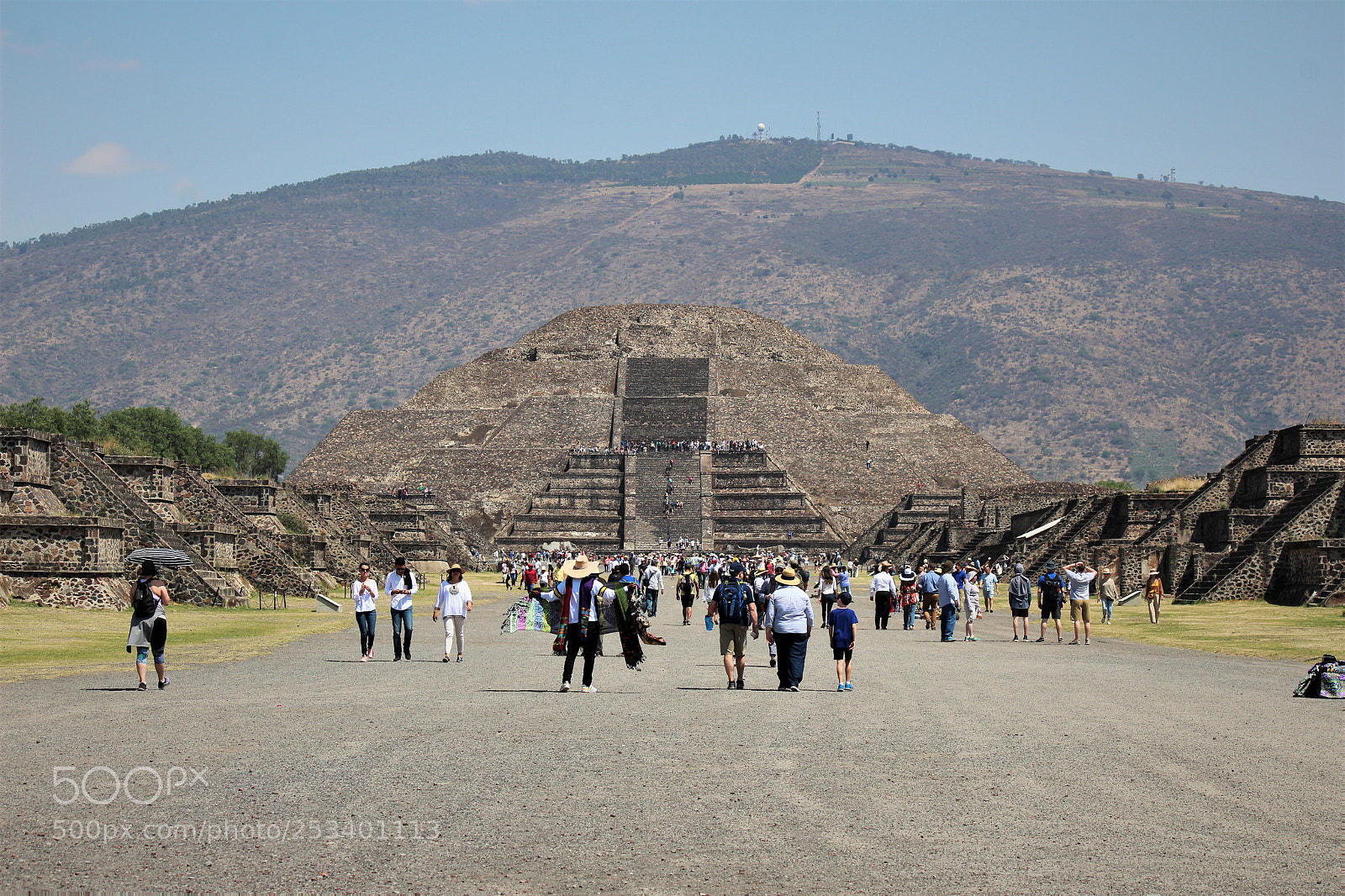 Canon EOS 1200D (EOS Rebel T5 / EOS Kiss X70 / EOS Hi) sample photo. Avenue of the dead photography