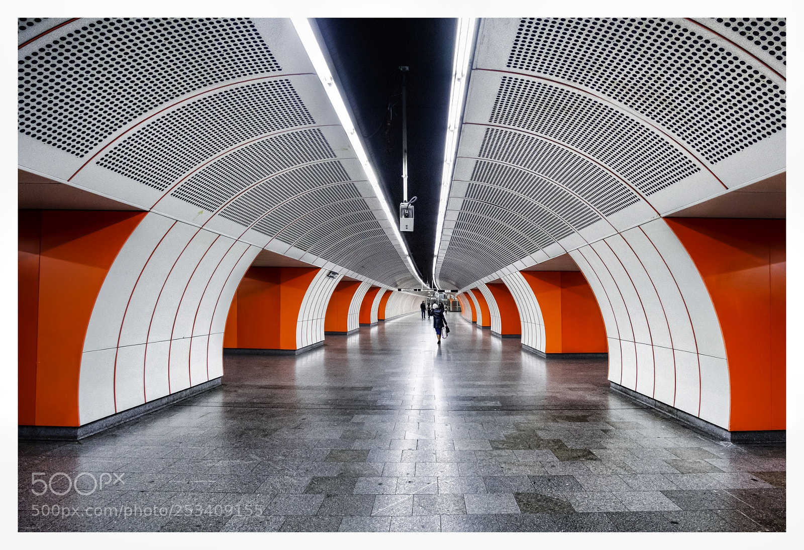 Fujifilm X-T20 sample photo. Westbahnhof subway station, vienna photography