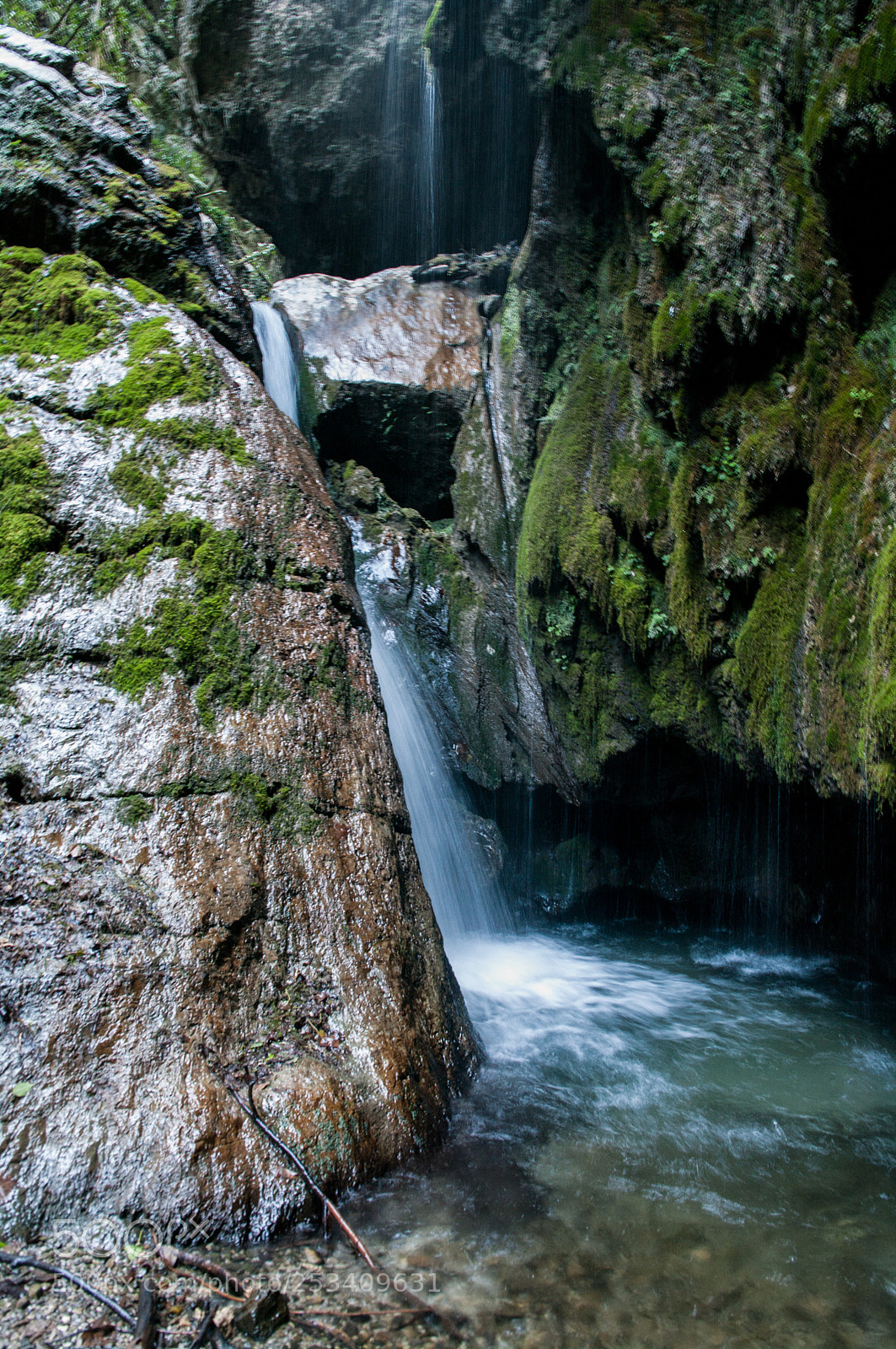 Pentax K20D sample photo. Flowing photography