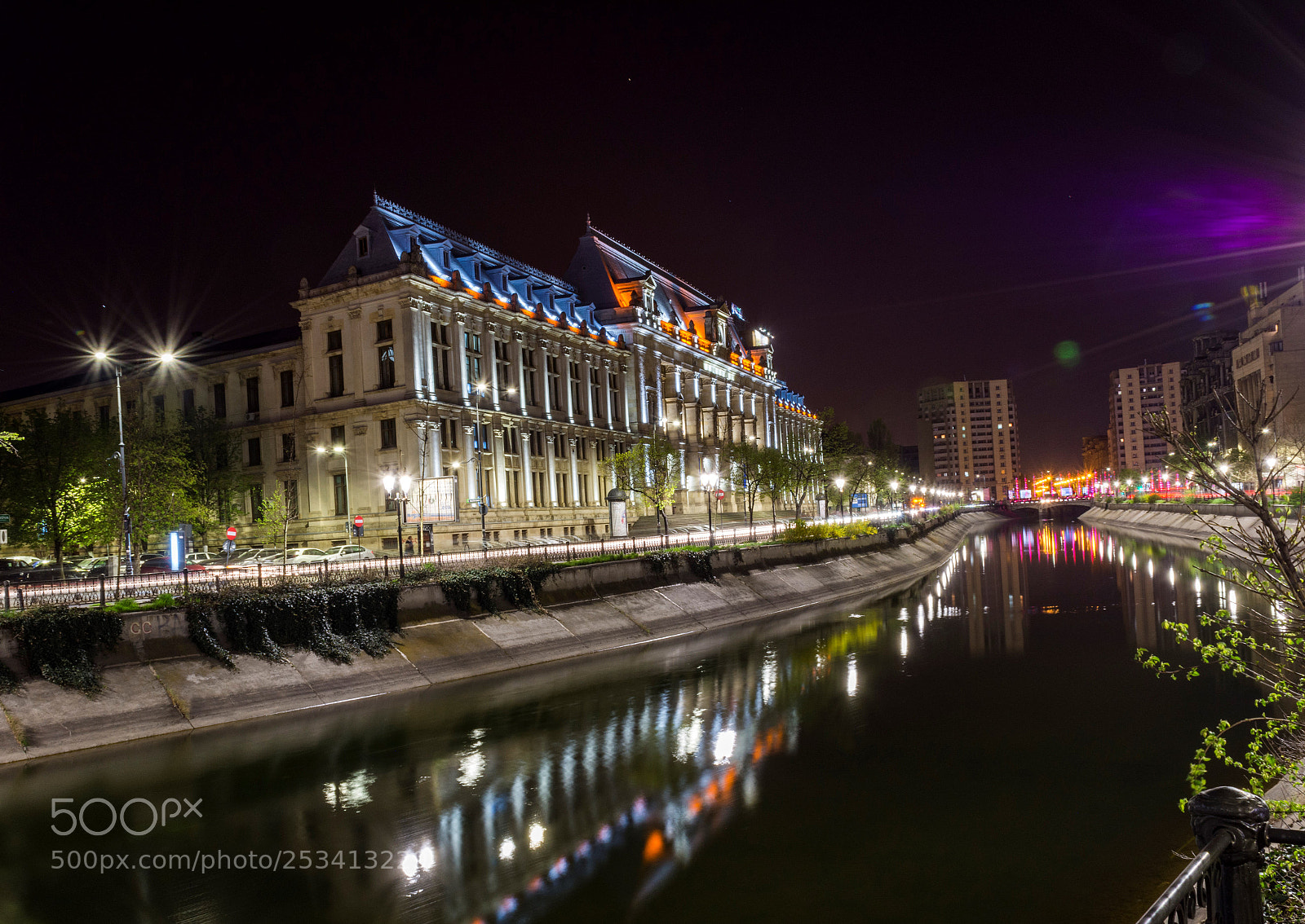 Nikon D7200 sample photo. Night palace of justice photography