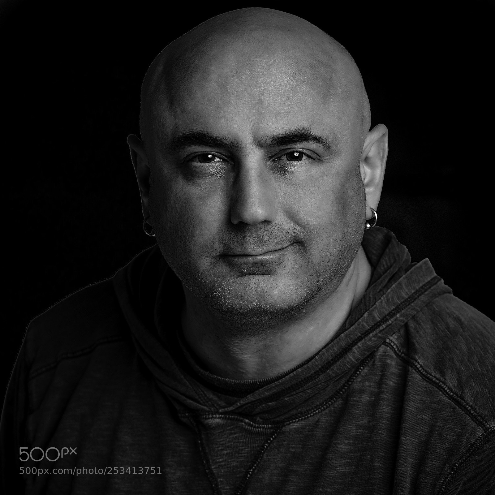 Canon EOS 5D Mark IV sample photo. Portrait of a black photography