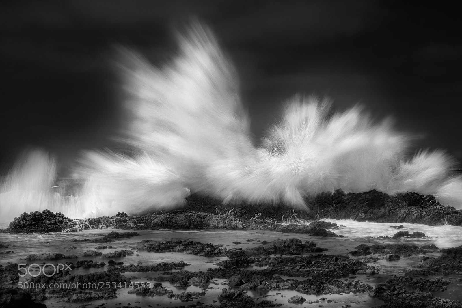 Fujifilm X-H1 sample photo. Wave explosion photography