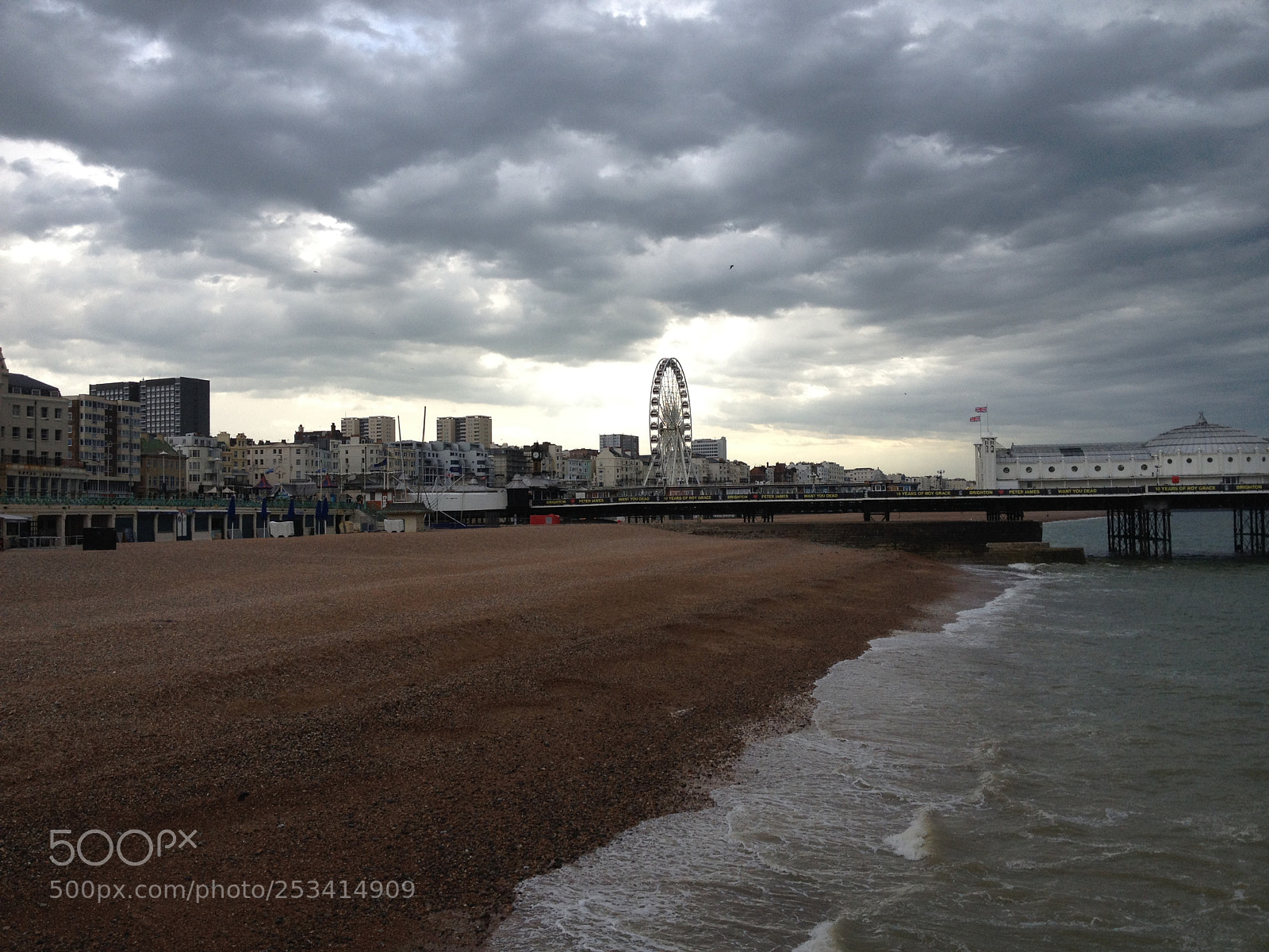 Apple iPhone 4S sample photo. Brighton as usual photography
