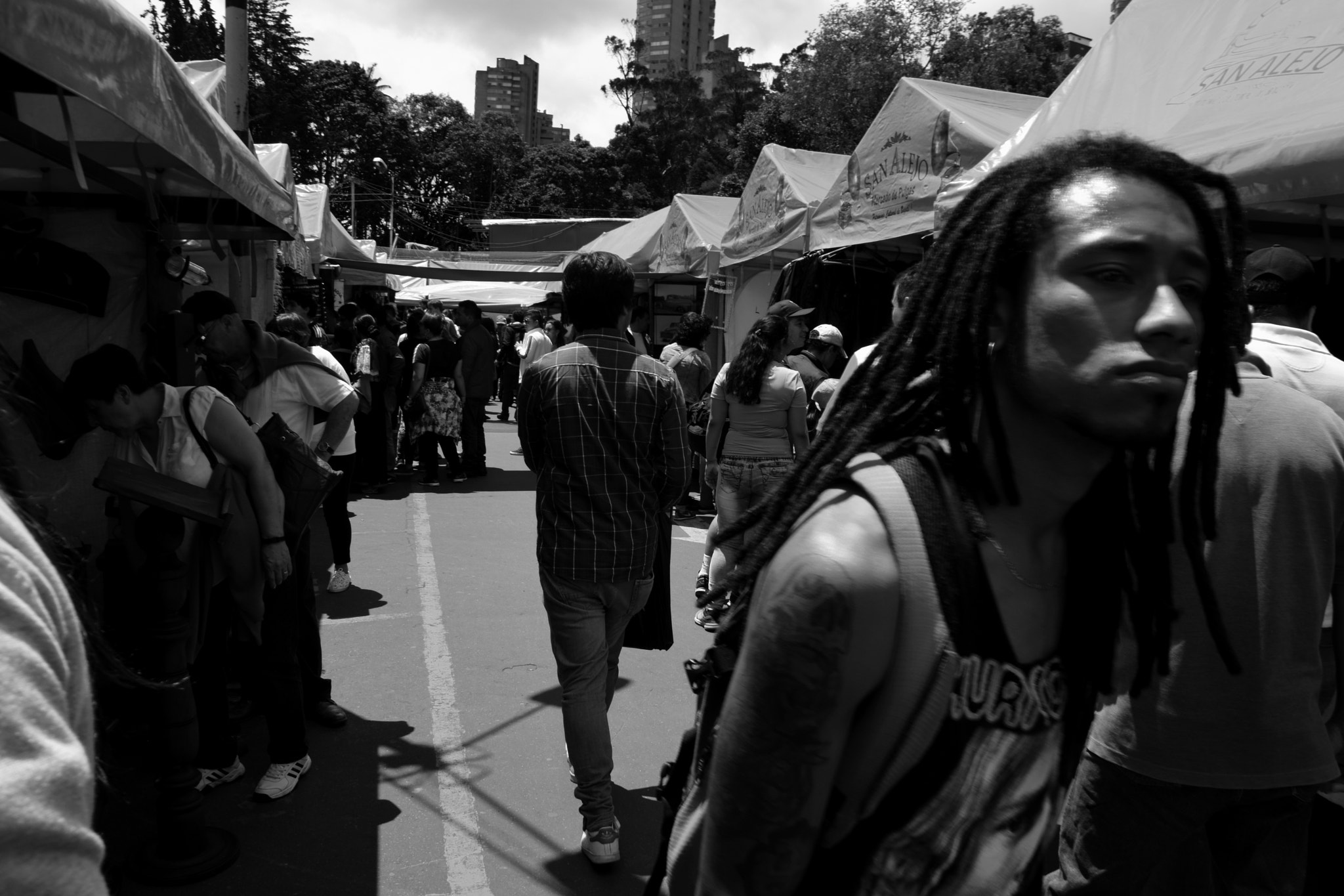 Nikon D3300 sample photo. Bogota's streets. the septimazo (2016) photography