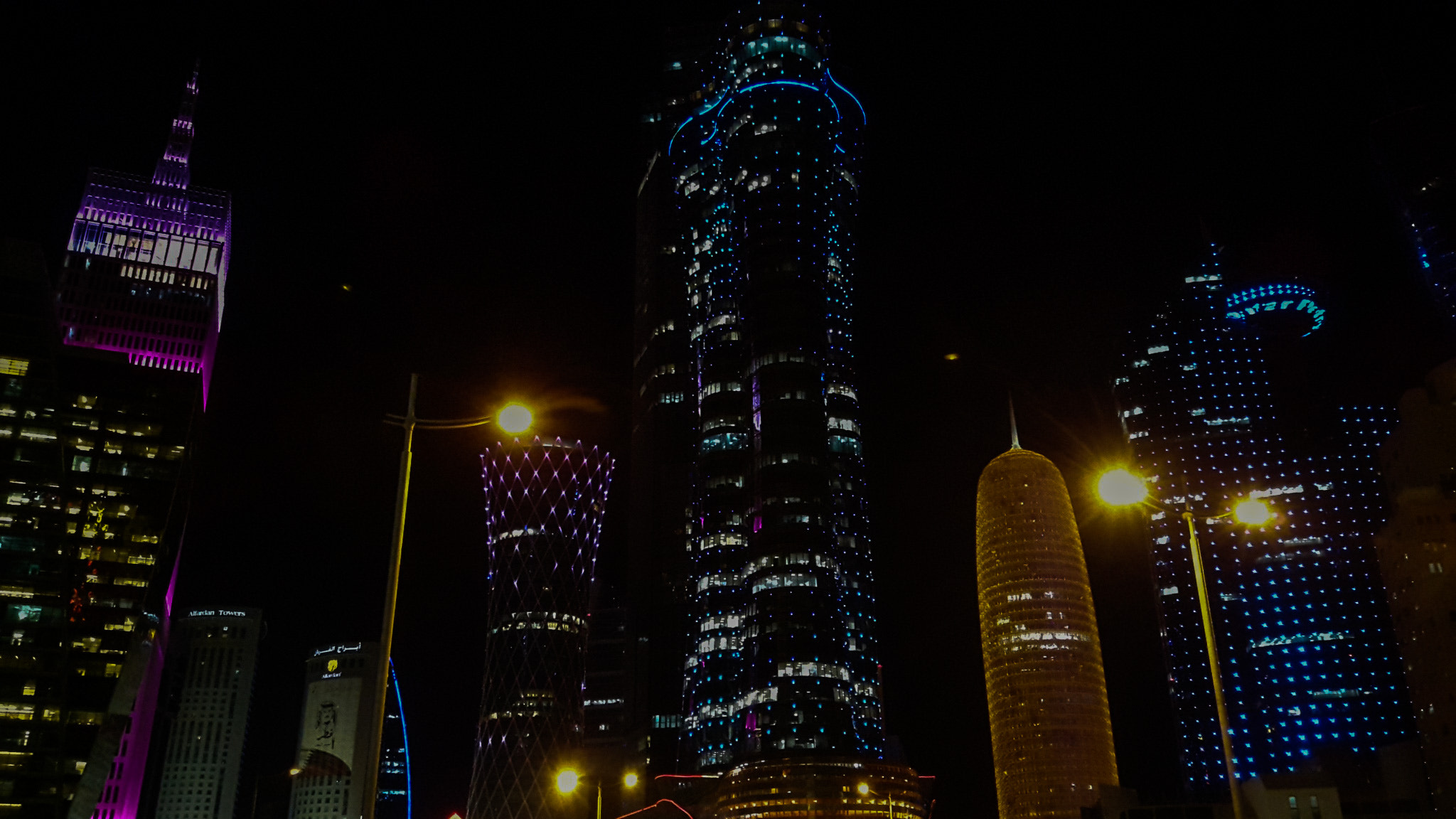 Samsung Galaxy A8 sample photo. Cityscapes at night photography