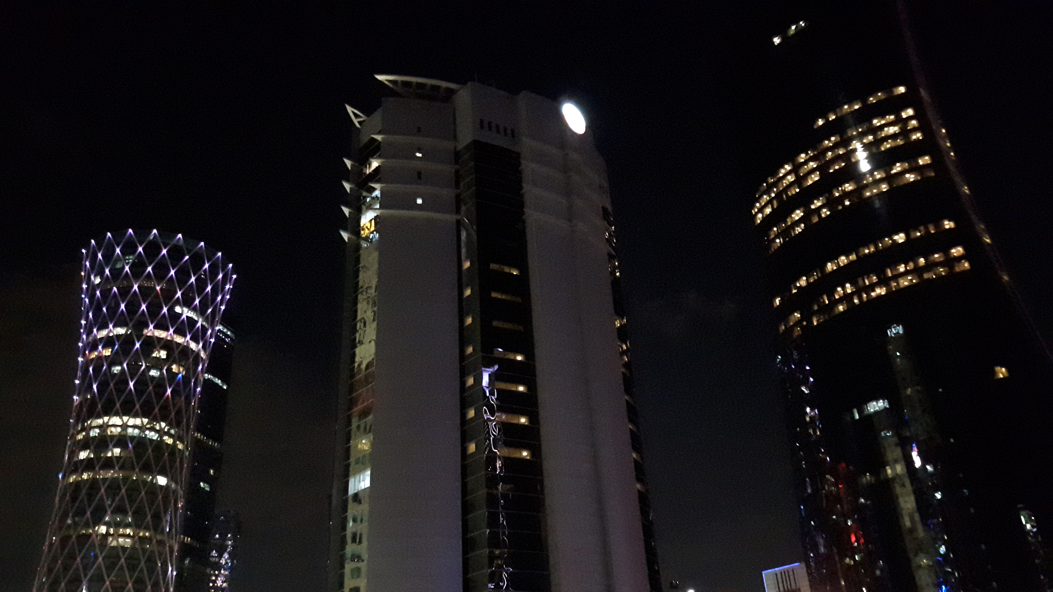Samsung Galaxy A8 sample photo. The city cityscapes lights photography