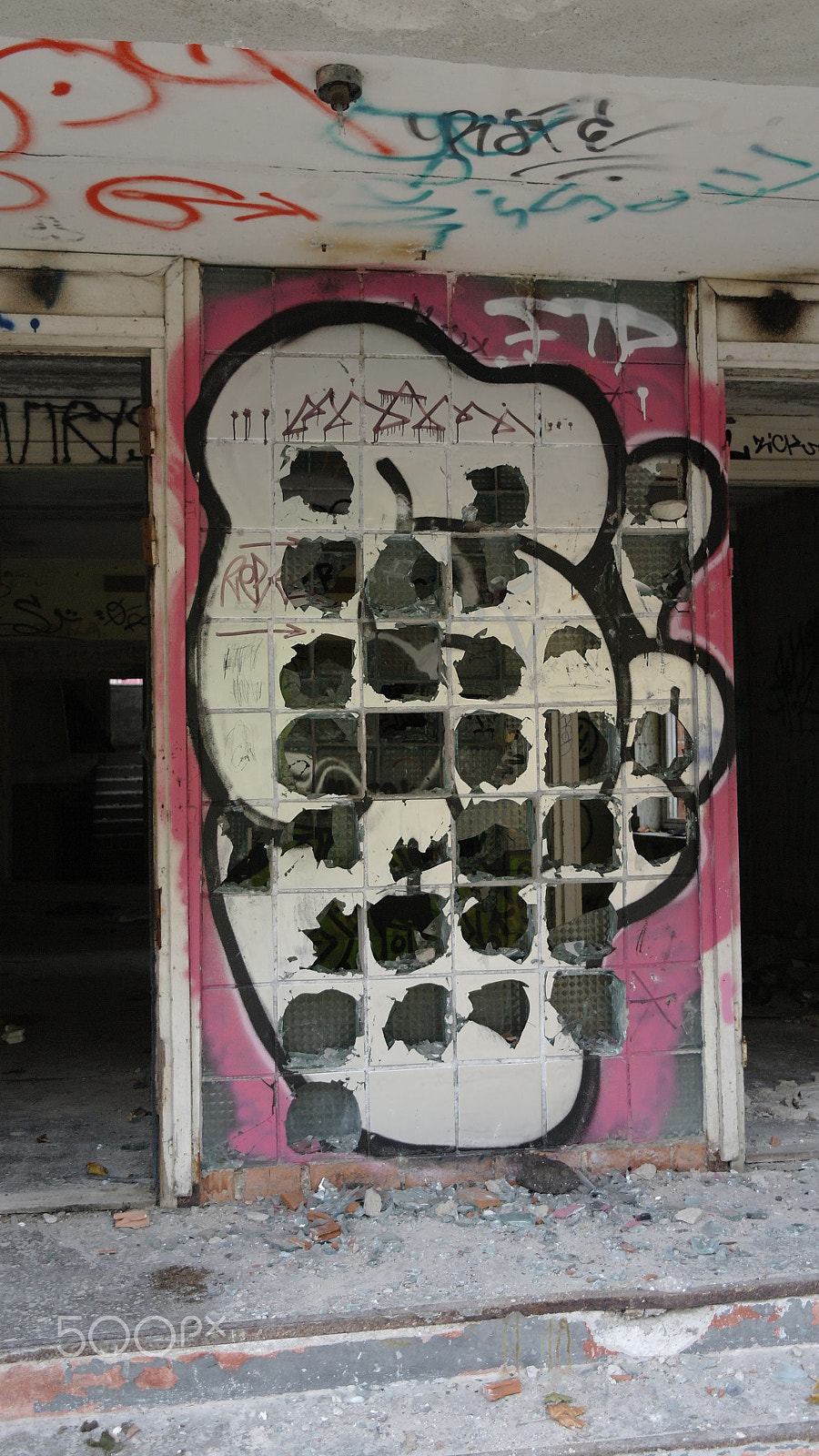 Samsung NX10 sample photo. Abandoned photography