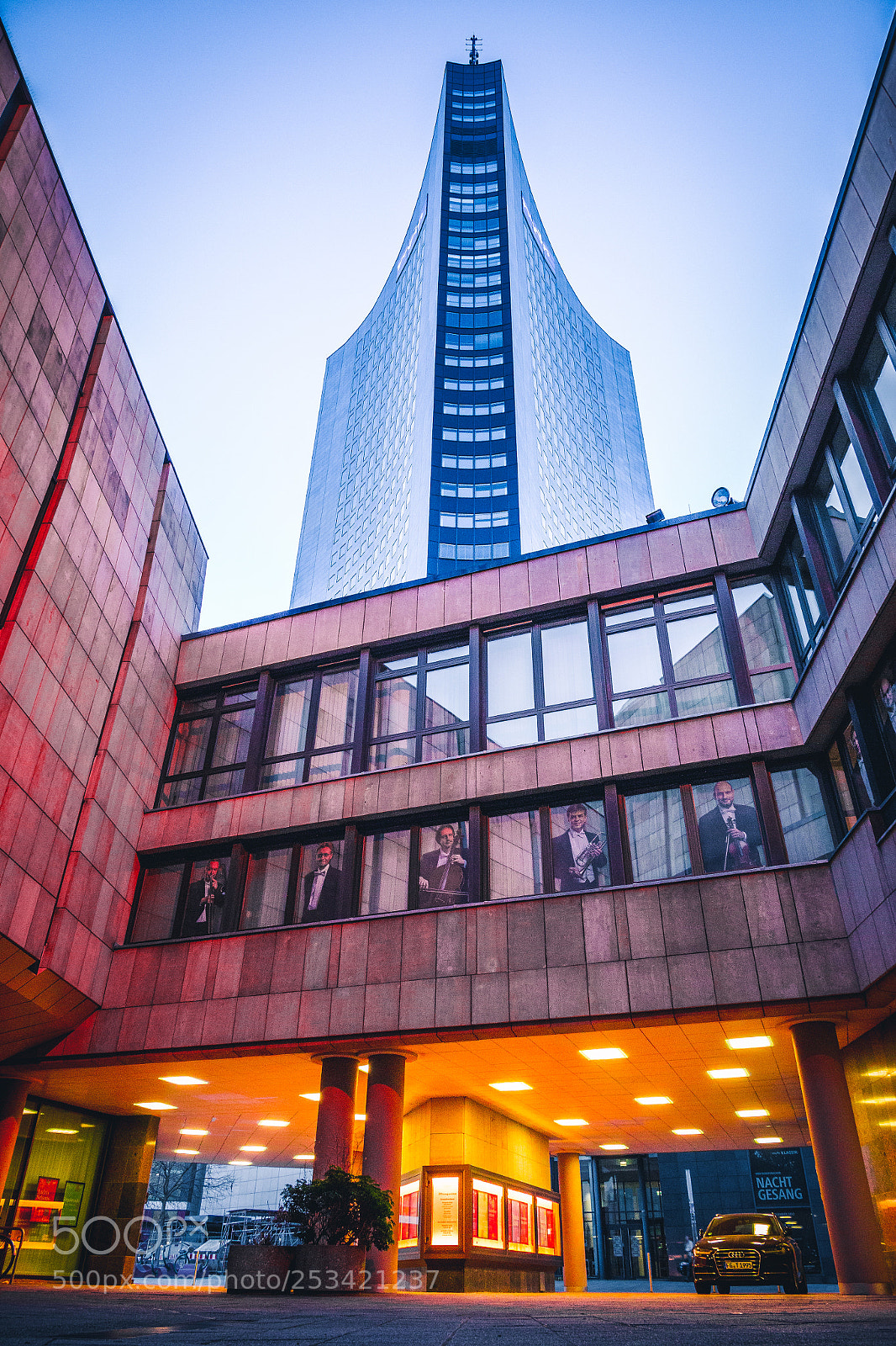 Canon EOS 650D (EOS Rebel T4i / EOS Kiss X6i) sample photo. Colorful city tower photography