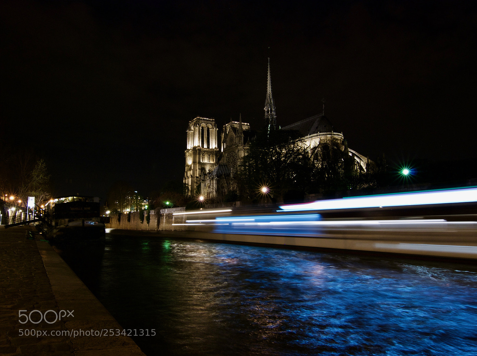 Nikon D80 sample photo. Blue notre-dame photography