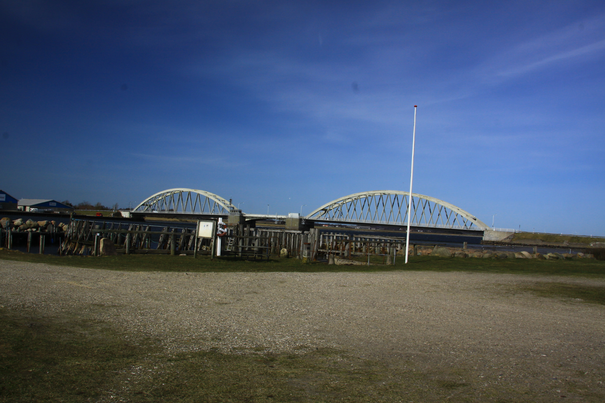 Sigma 18-200mm f/3.5-6.3 DC OS sample photo. Img photography