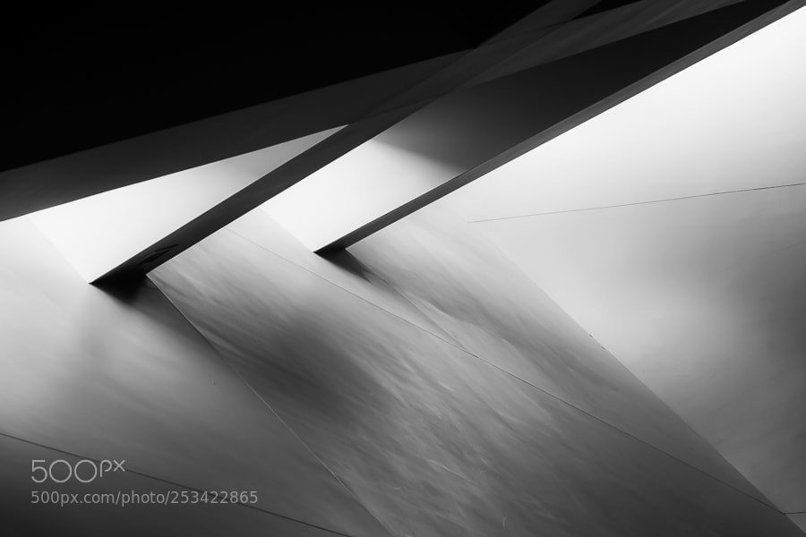 Pentax K-5 sample photo. Angular light photography