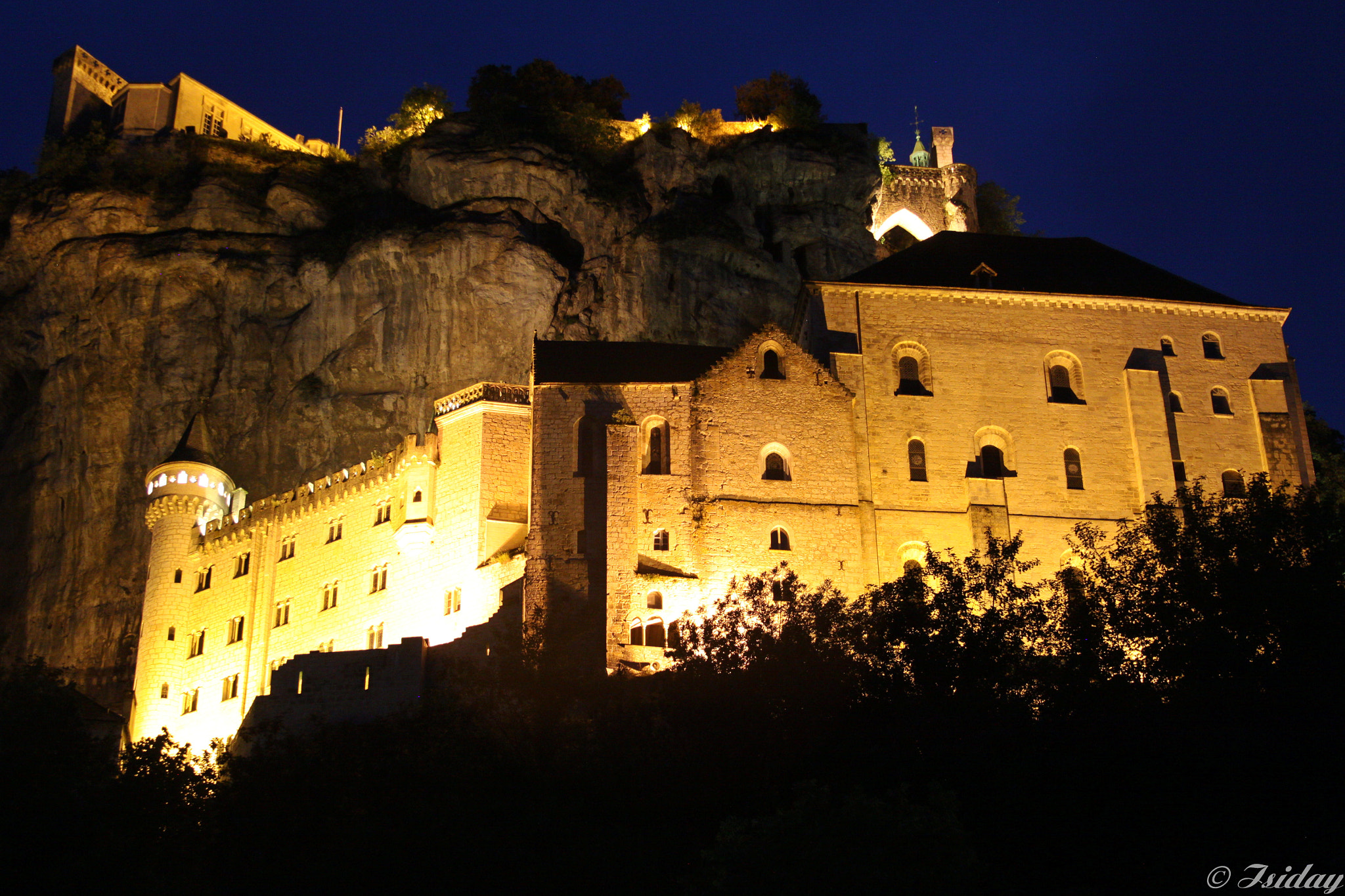 Canon EF 28-135mm F3.5-5.6 IS USM sample photo. Lights of rocamadour's castle photography