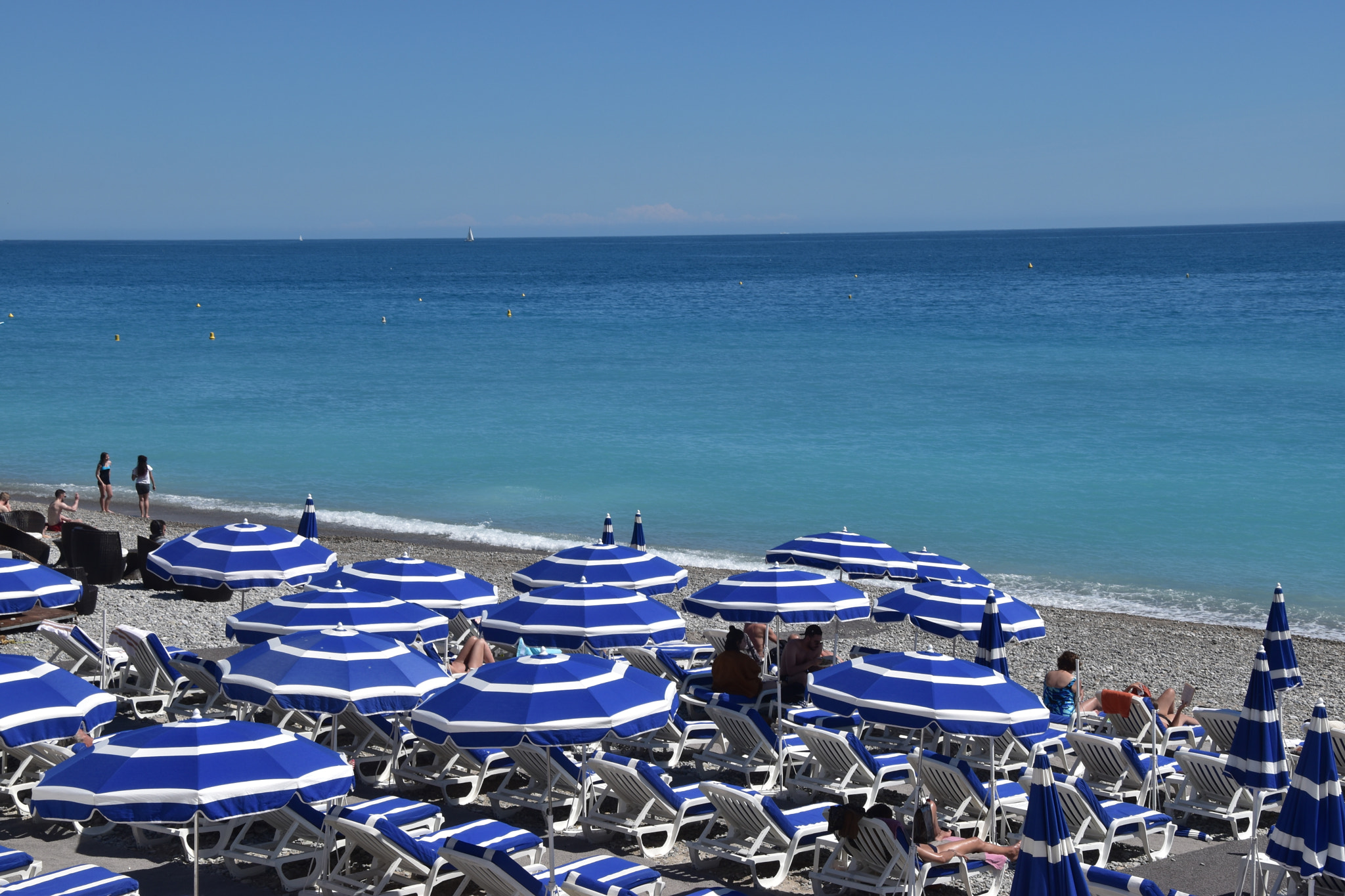 Nikon D5500 sample photo. Bleu et blanc photography