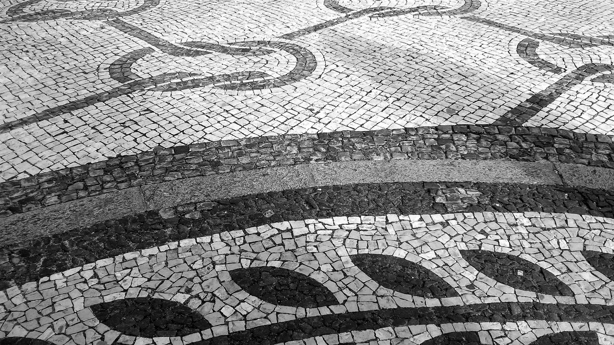LG L90 sample photo. Portuguese coblestone photography