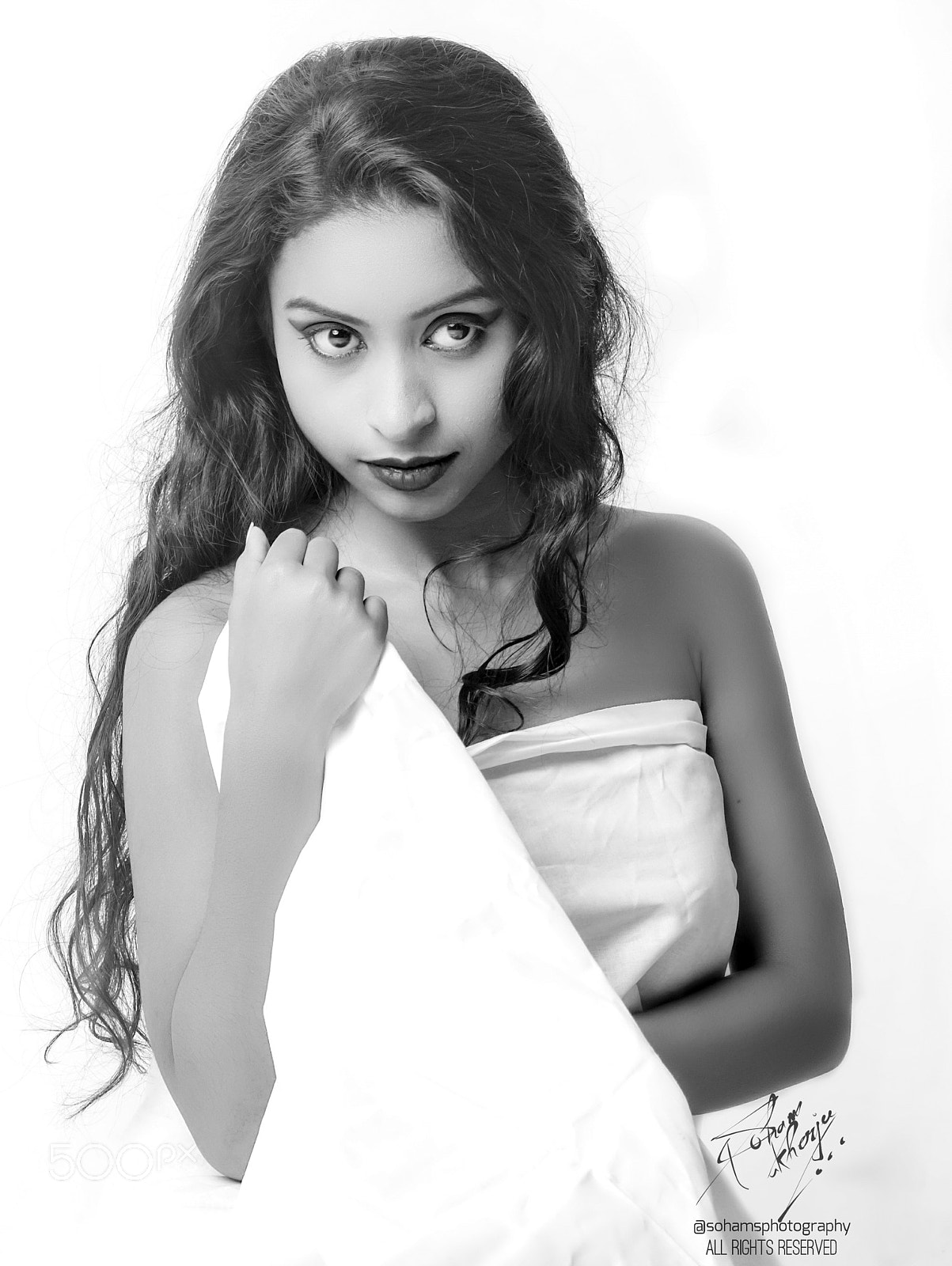Sony a6000 sample photo. Bold bnw close up photography