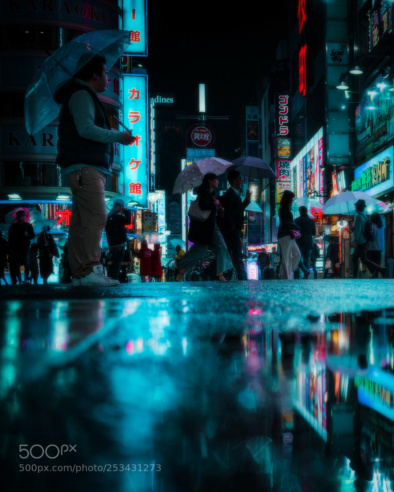 Sony a7R II sample photo. Neon photography