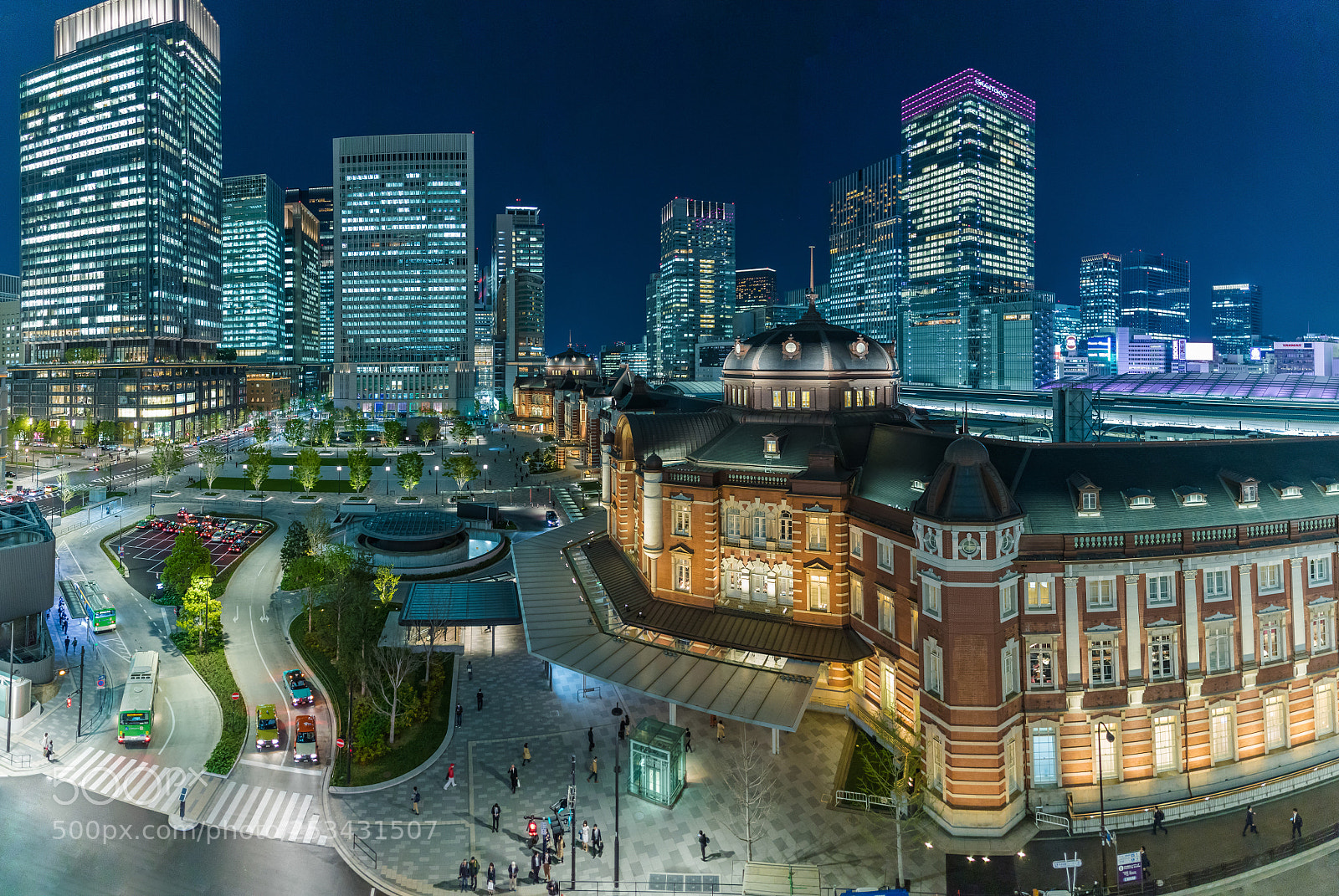 Canon EOS 6D Mark II sample photo. Tokyo station photography