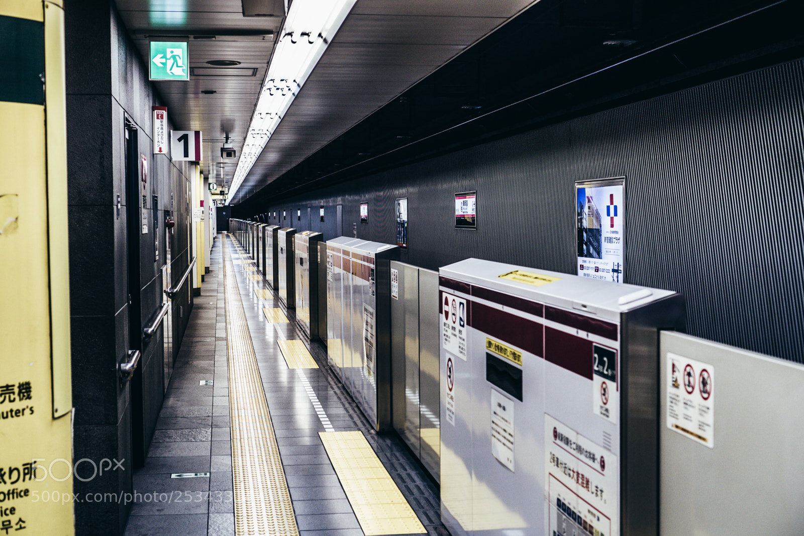Sony a6300 sample photo. Subway photography