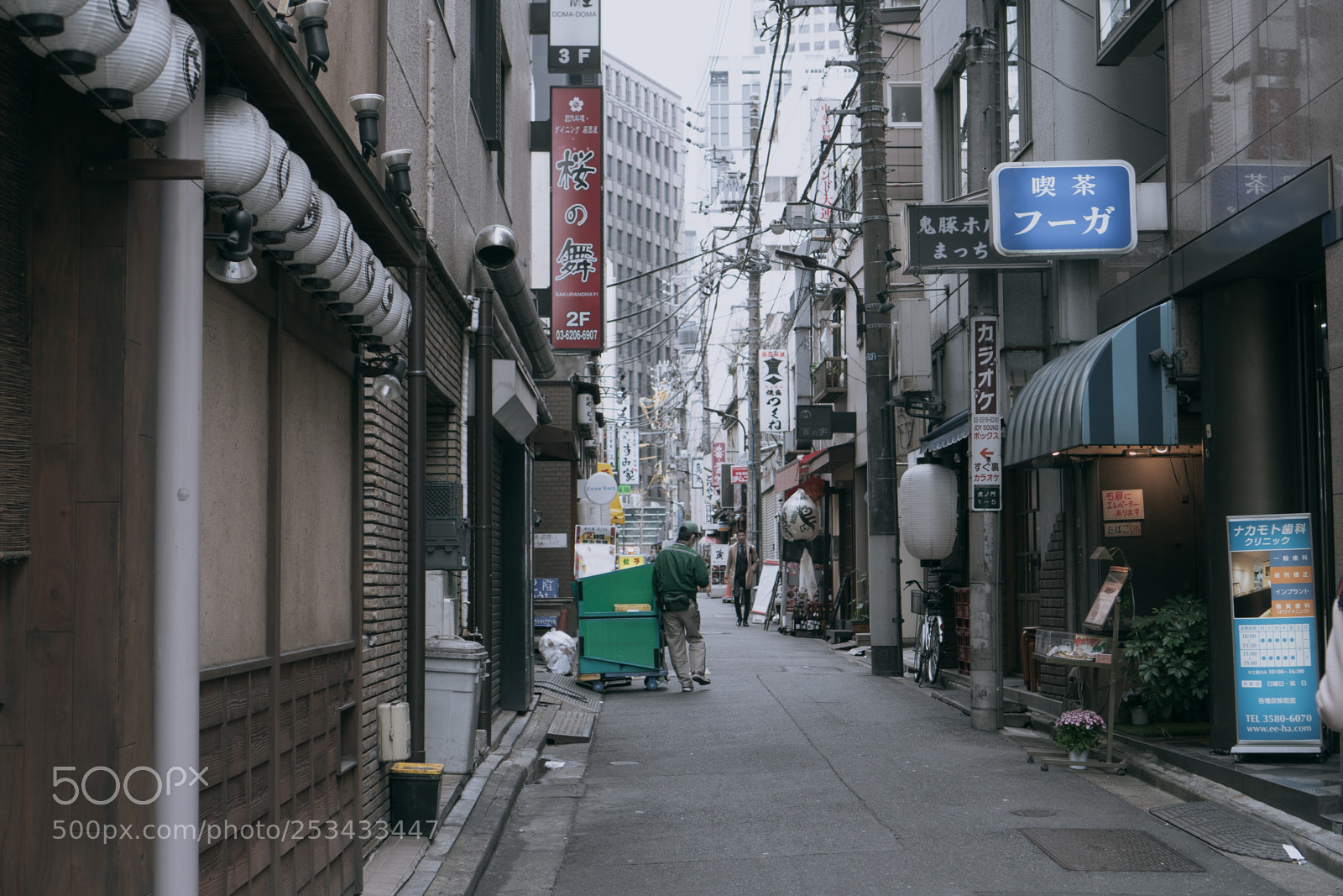 Sony a6300 sample photo. Alley photography