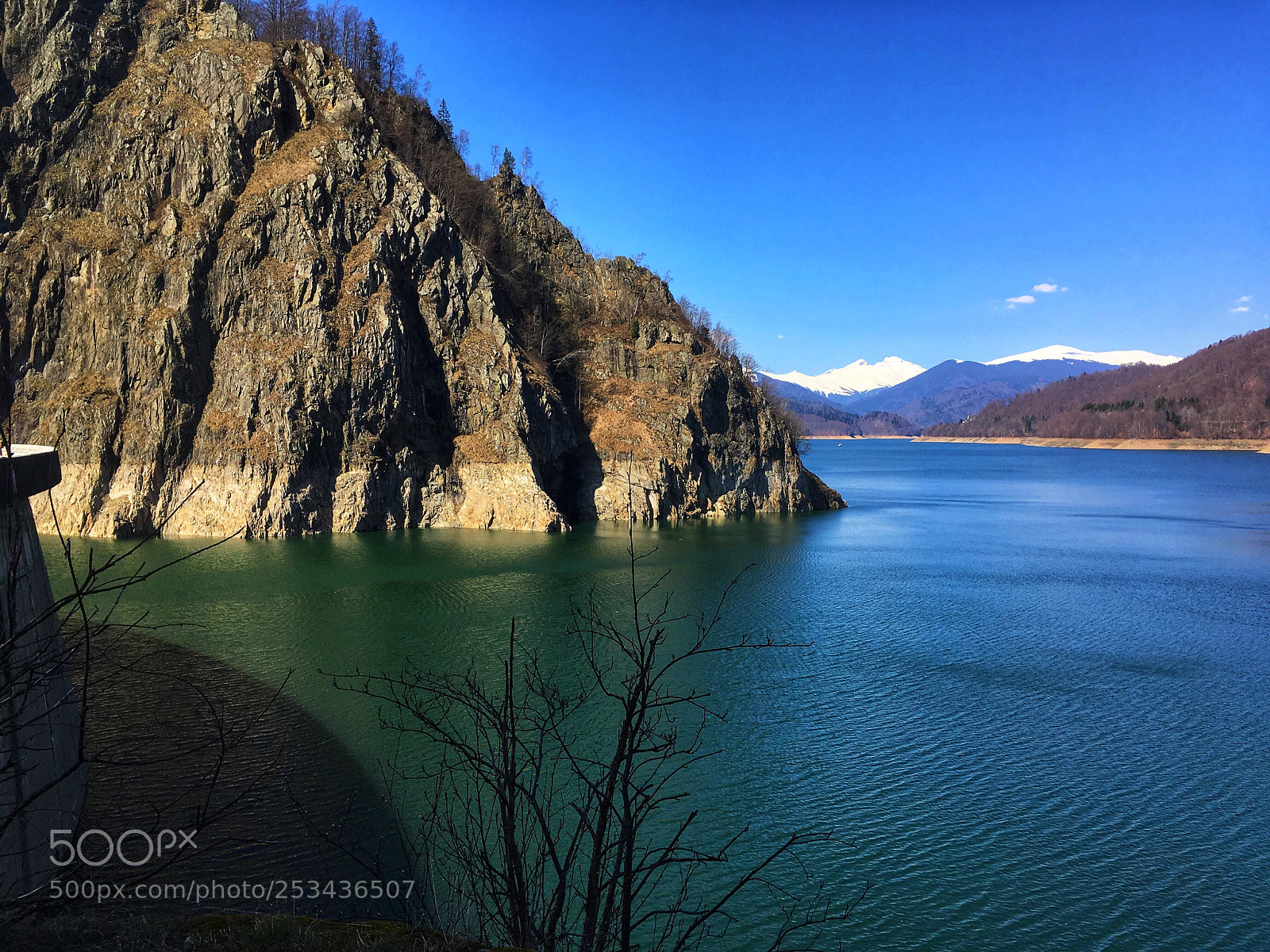 Apple iPhone SE sample photo. Vidraru dam photography