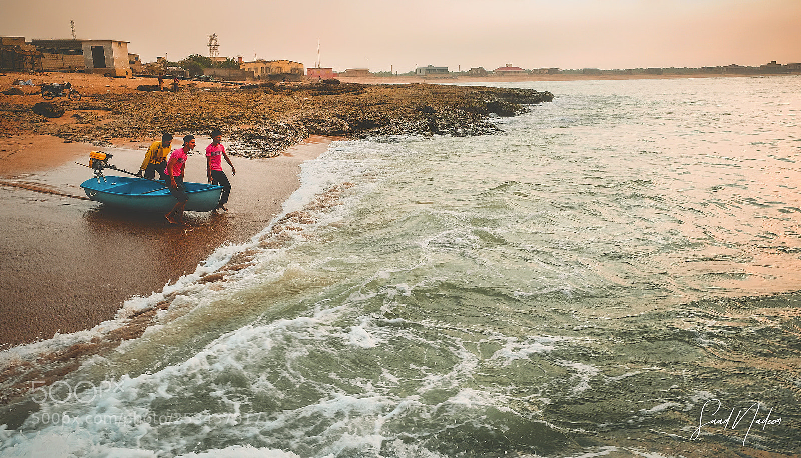 Fujifilm X-T10 sample photo. Hawks bay beach, karachi photography