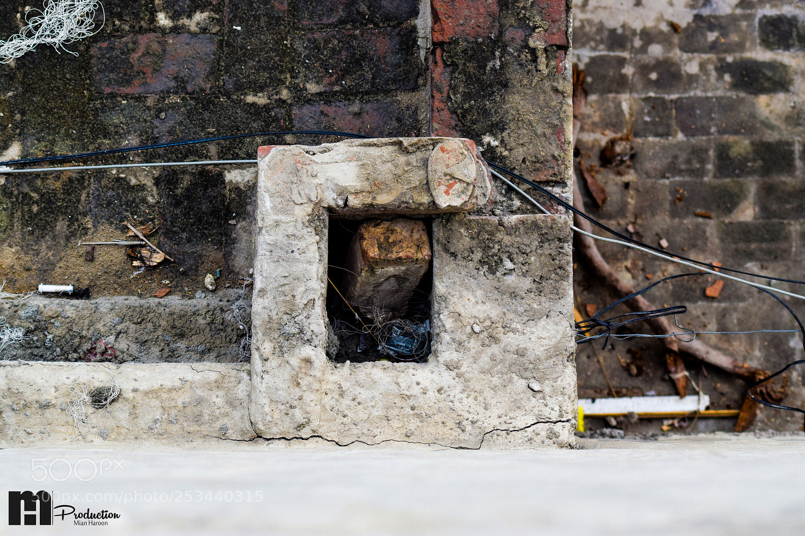 Nikon D5300 sample photo. Old, dirty bricks photography