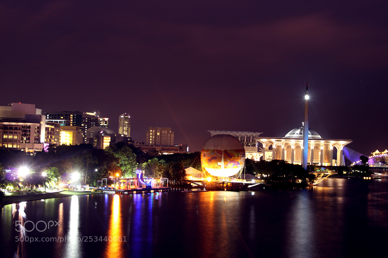 Canon EOS 500D (EOS Rebel T1i / EOS Kiss X3) sample photo. Putrajaya nightshot photography