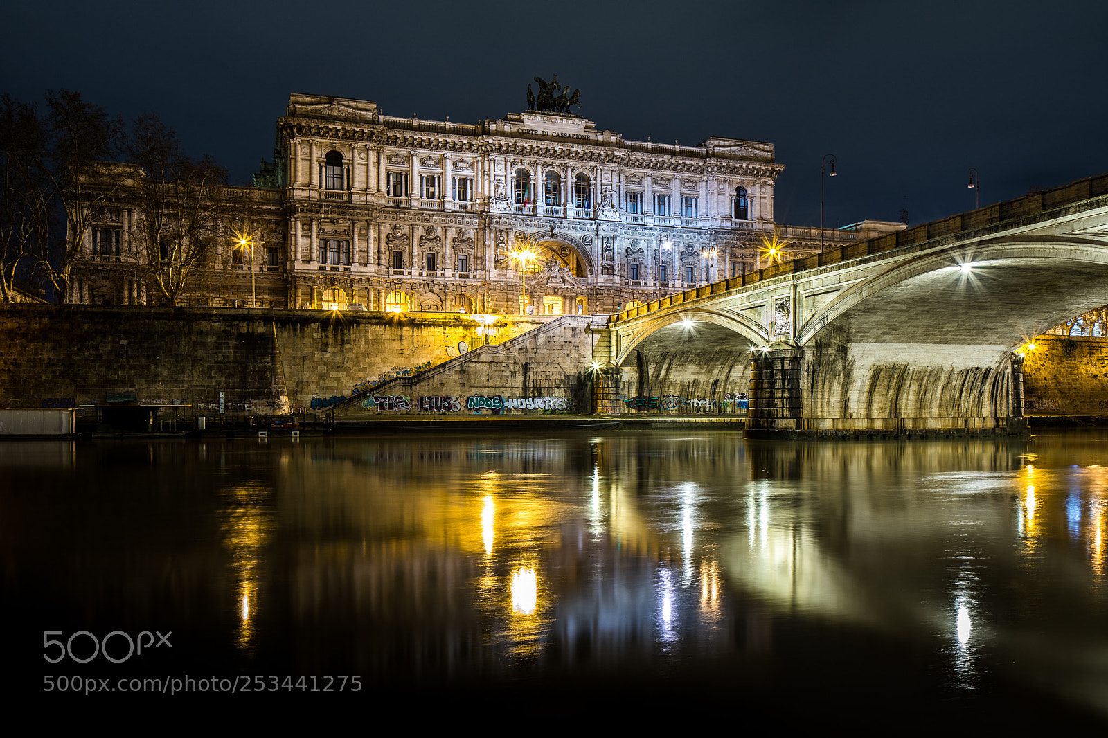 Canon EOS 5D Mark IV sample photo. Palazzo di giustizia photography
