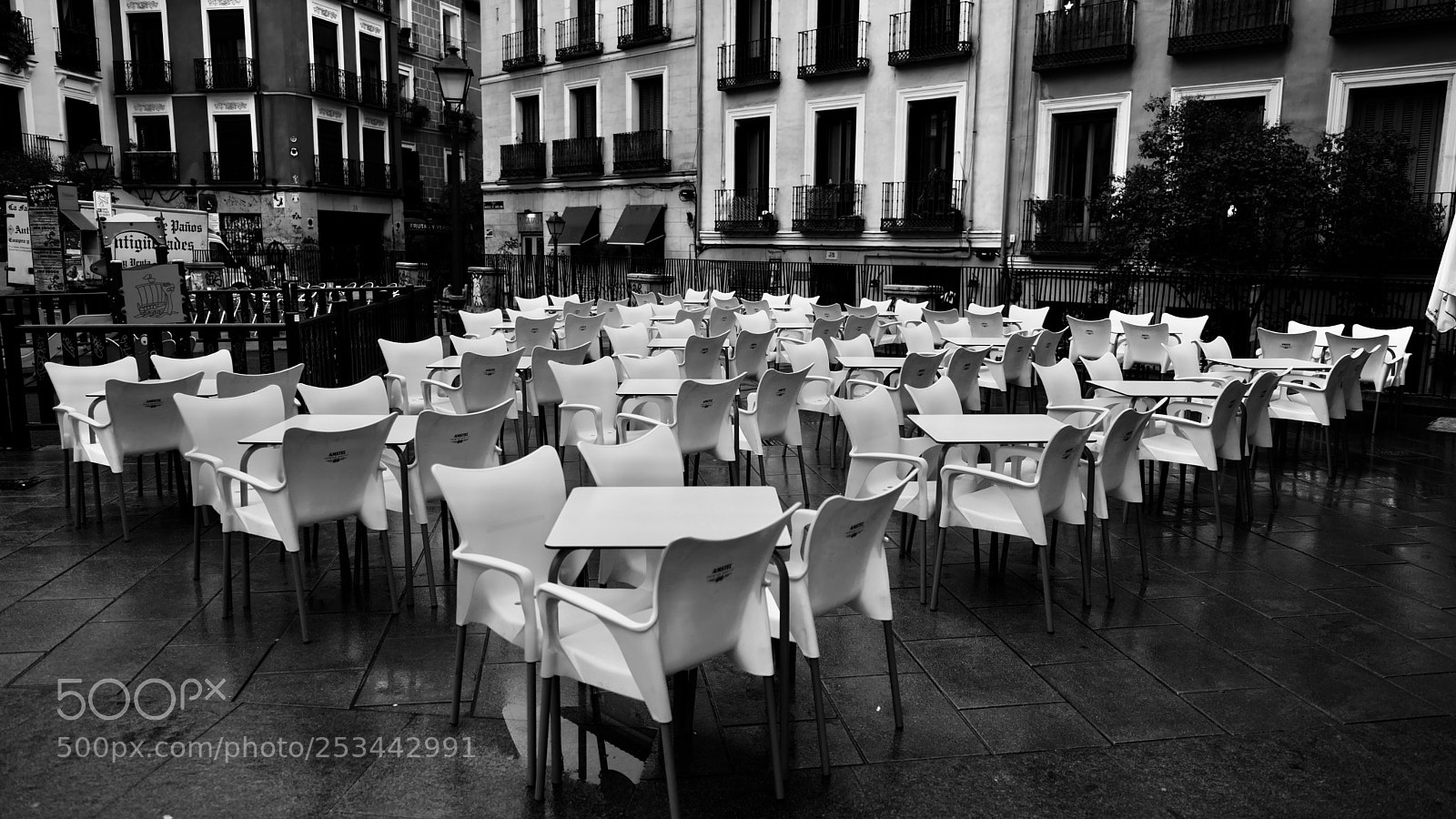 Leica SL (Typ 601) sample photo. Empty chairs photography