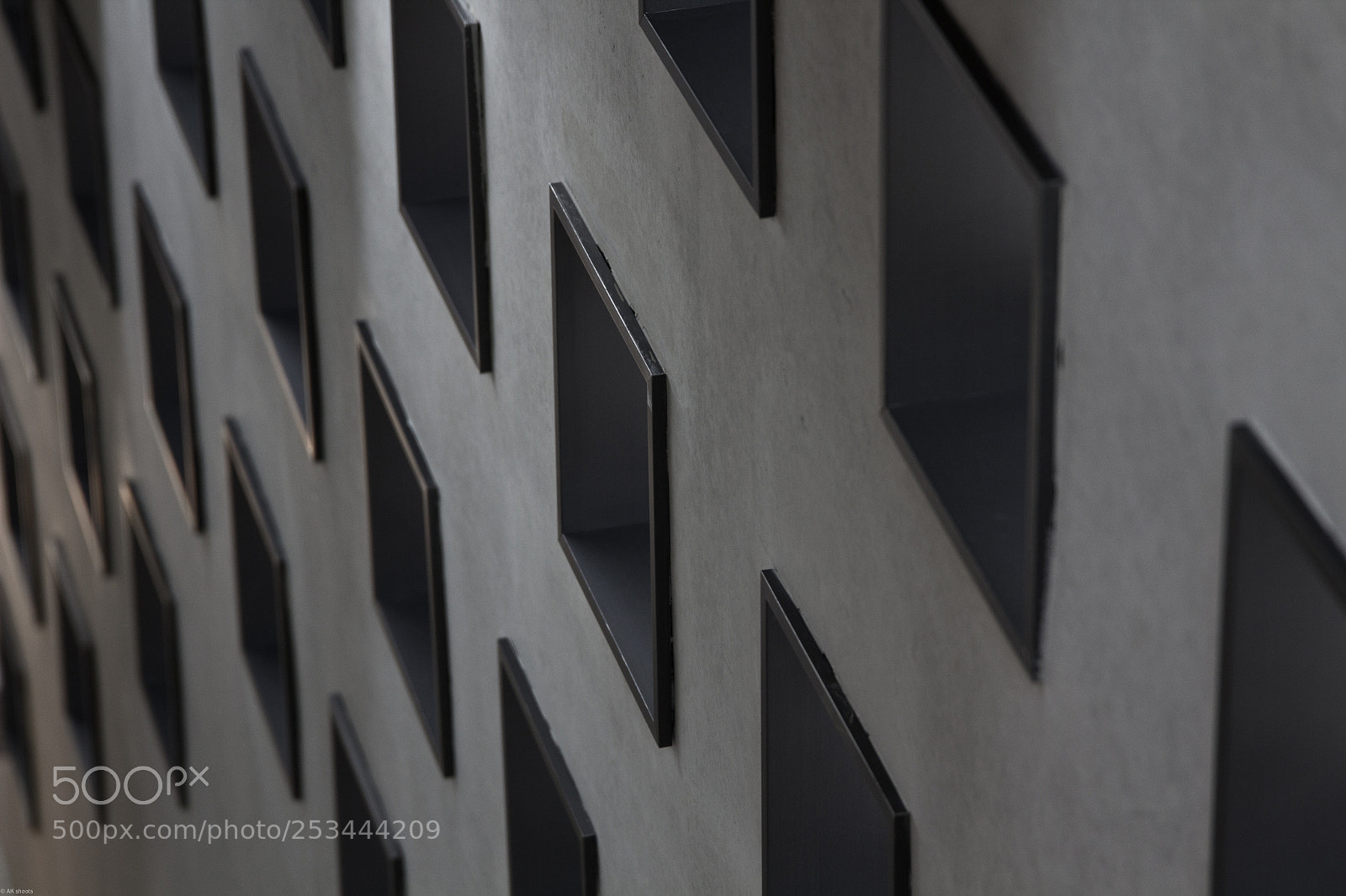 Canon EOS 600D (Rebel EOS T3i / EOS Kiss X5) sample photo. Shifted squares photography