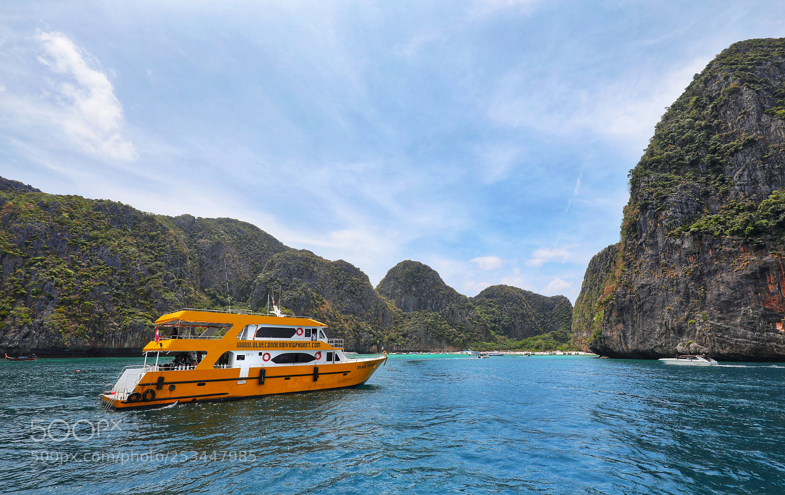 Canon EOS 5D Mark IV sample photo. Phi phi islands photography