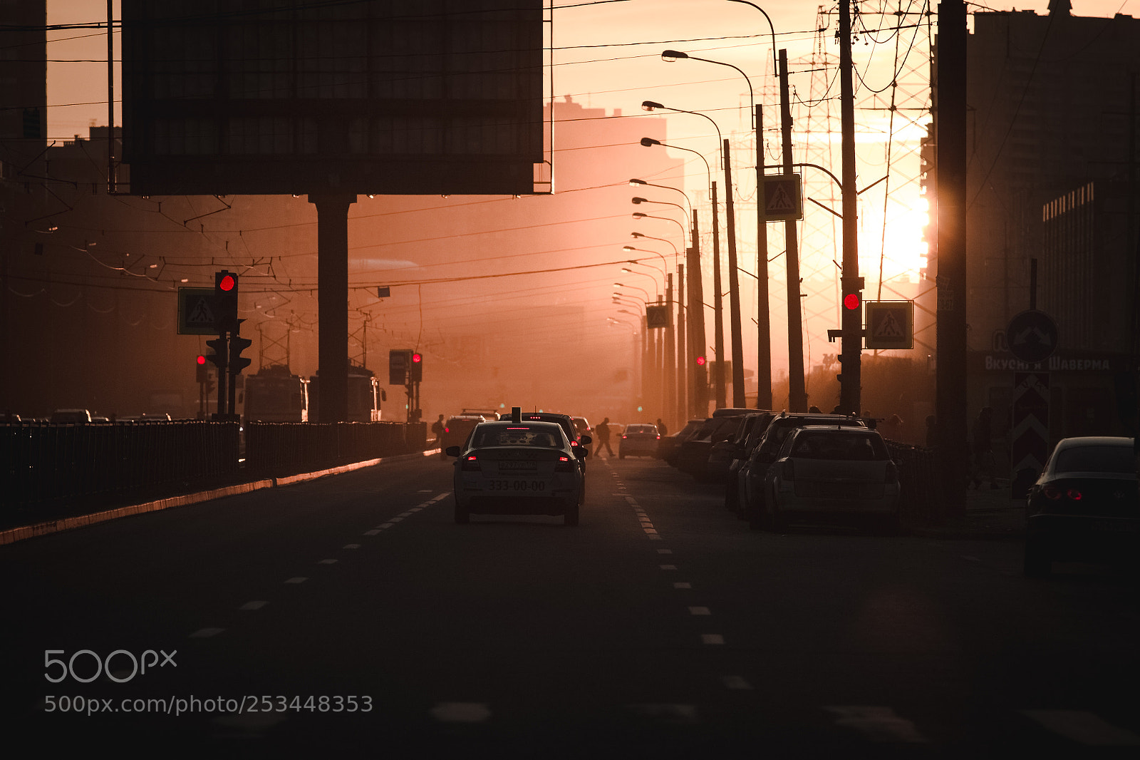Canon EOS 100D (EOS Rebel SL1 / EOS Kiss X7) sample photo. Cars in the city photography