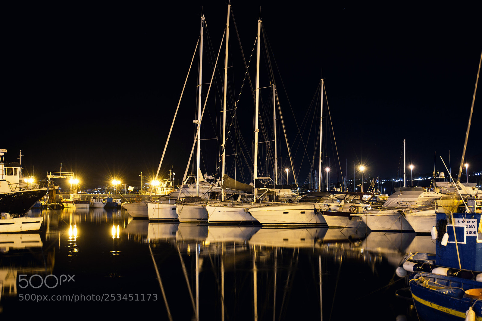 Canon EOS 600D (Rebel EOS T3i / EOS Kiss X5) sample photo. Night exposure photography