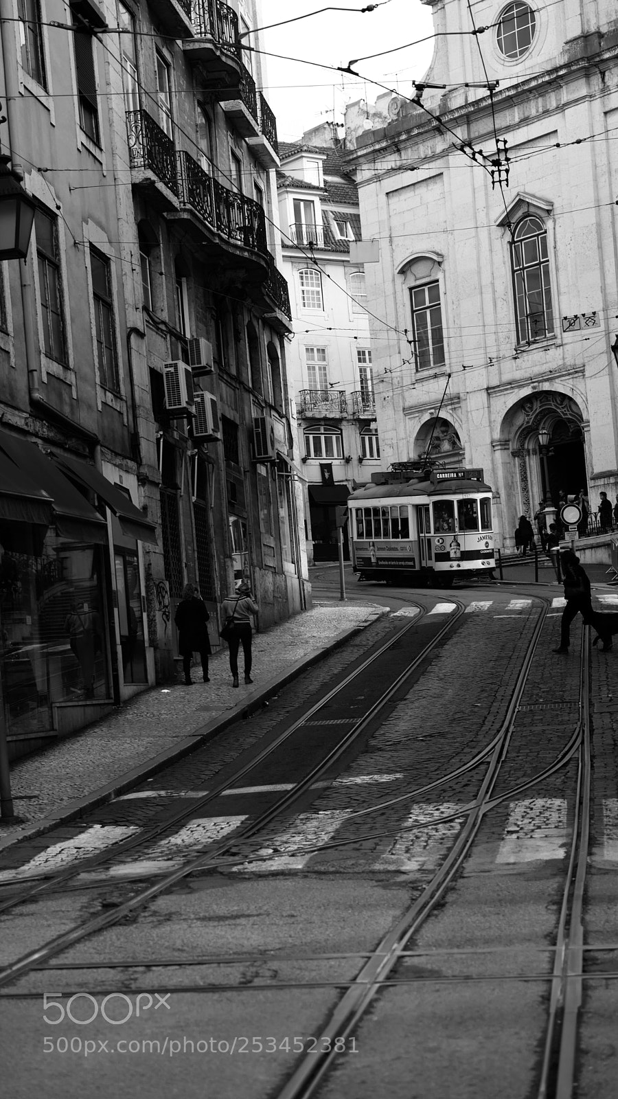 Leica SL (Typ 601) sample photo. Tram photography