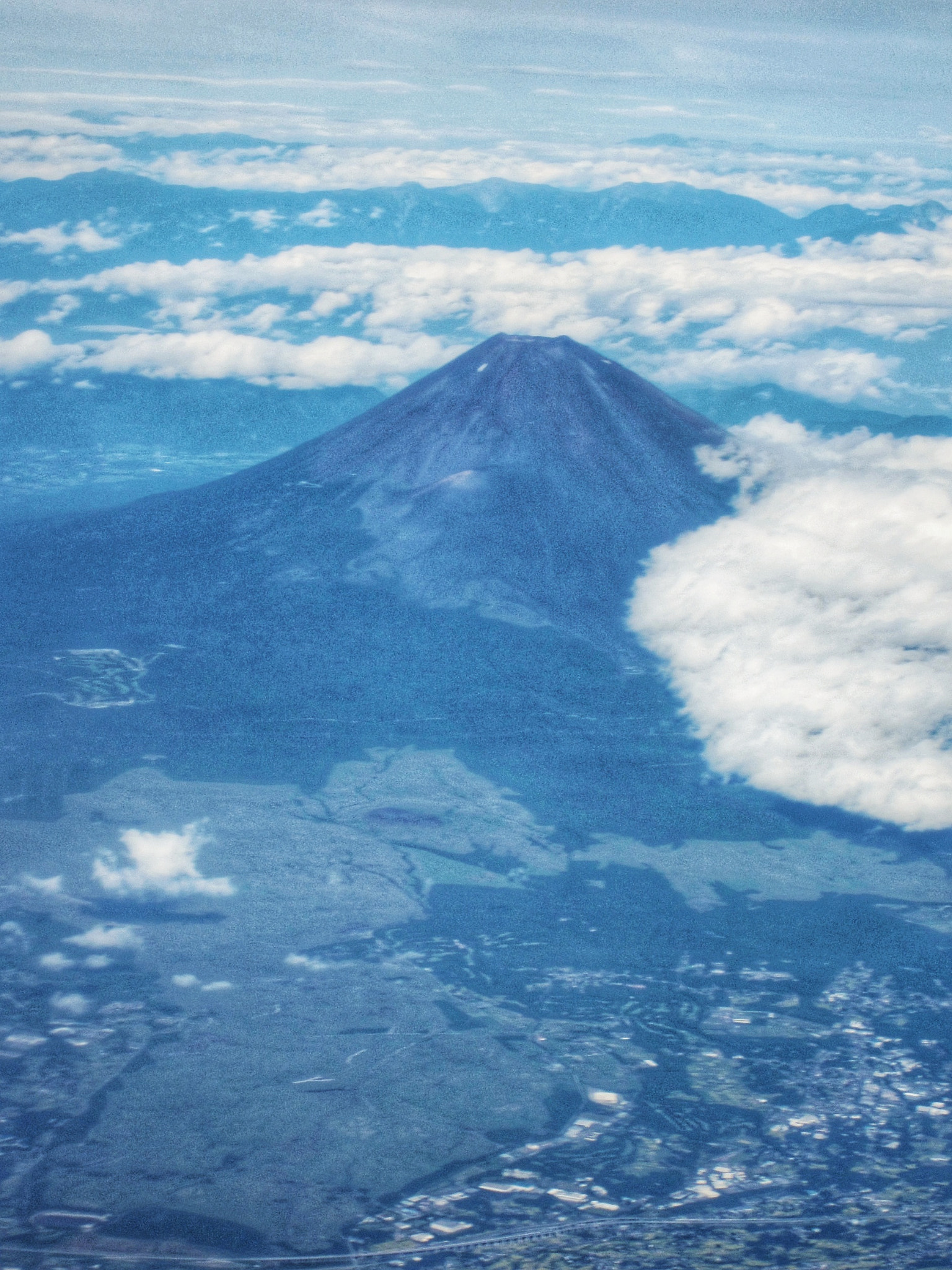 Canon PowerShot SD980 IS (Digital IXUS 200 IS / IXY Digital 930 IS) sample photo. Mt.fuji photography