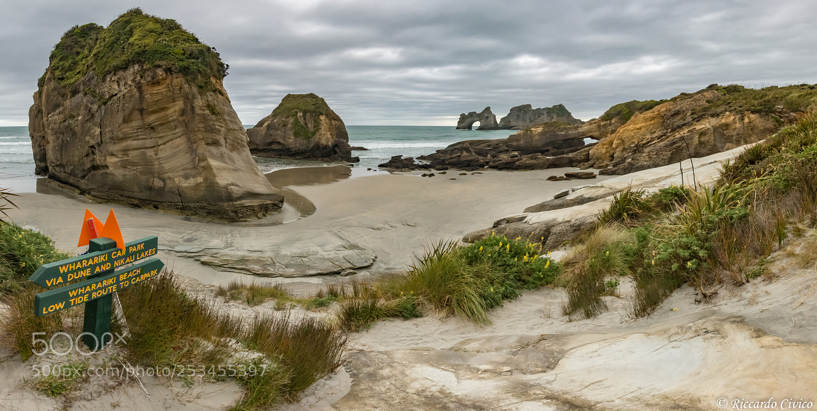 Sony Cyber-shot DSC-RX100 IV sample photo. Wharariki beach photography