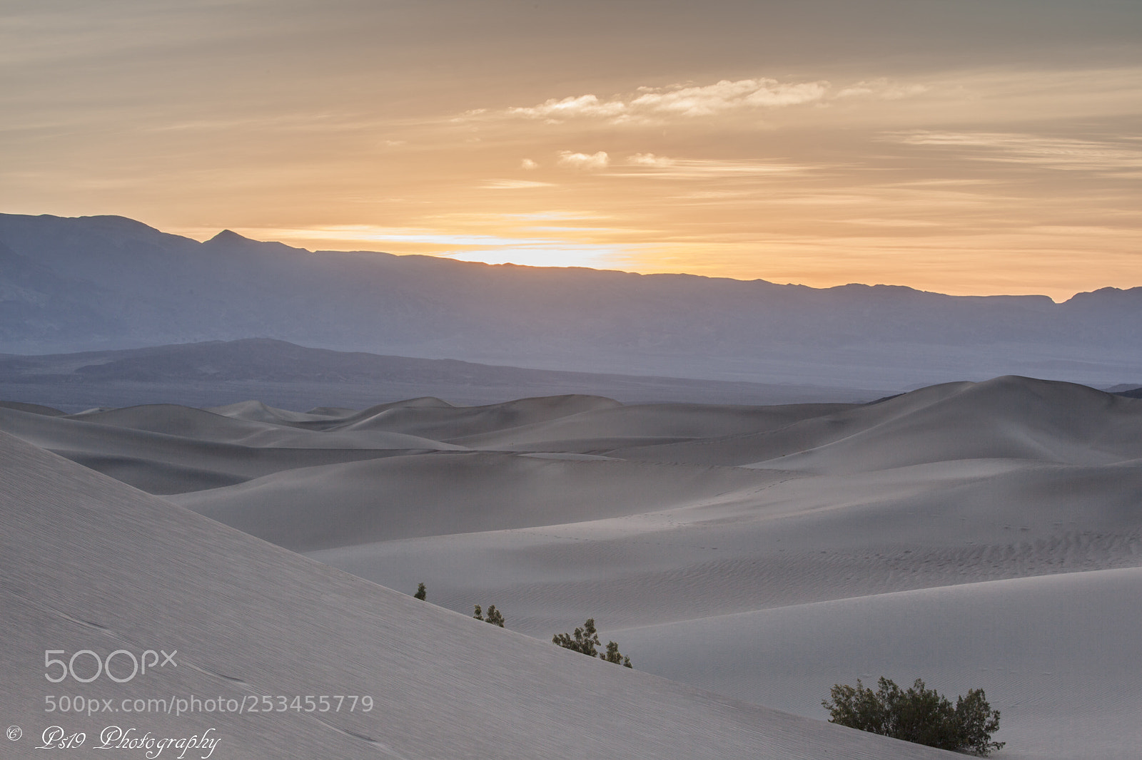 Canon EOS 5D Mark II sample photo. Morning glow photography