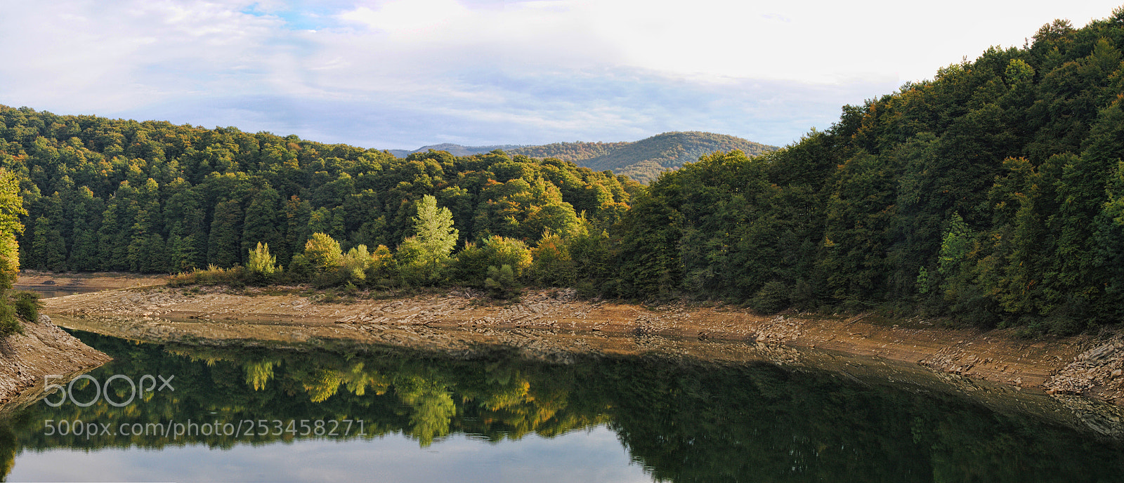 Nikon D3000 sample photo. Navarra panoramic lake photography